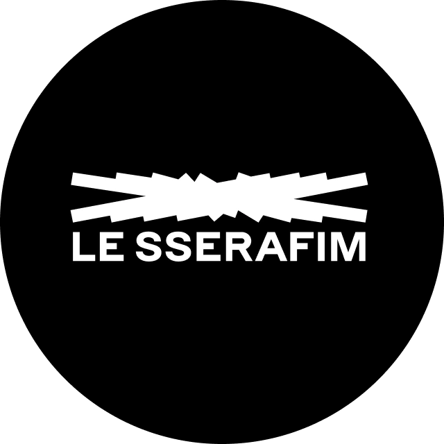 Black background with white stylized text "LE SSERAFIM" and a zigzag line above it.