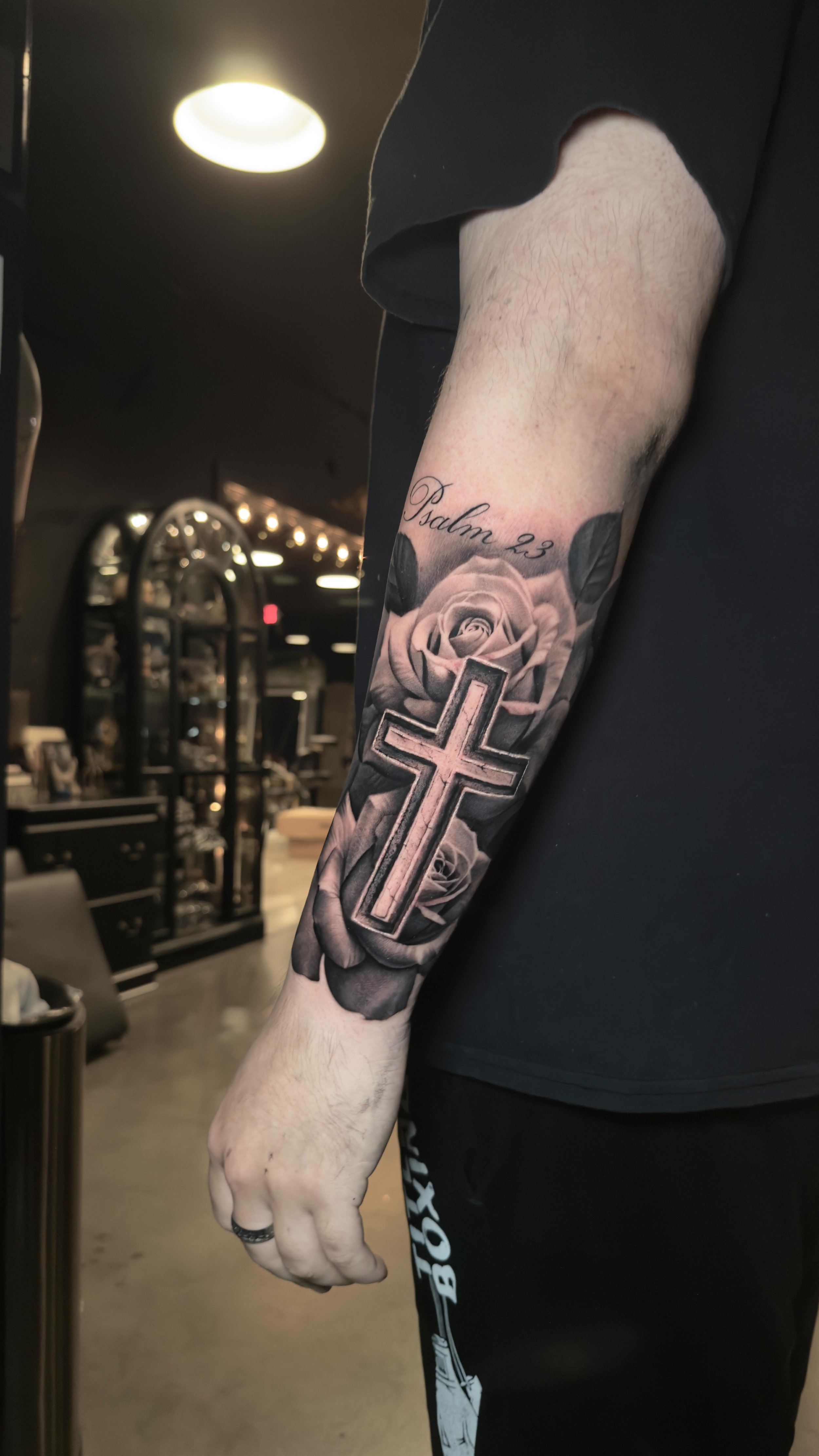 🌹 #roses #rose #roses #rosetattoo #tattoos #tattoo #ink #inked #austin #atx #austintx #armtattoo #texas #texastattoo #bngtattoo #tattooidea #tattooideas #sleevetattoo
