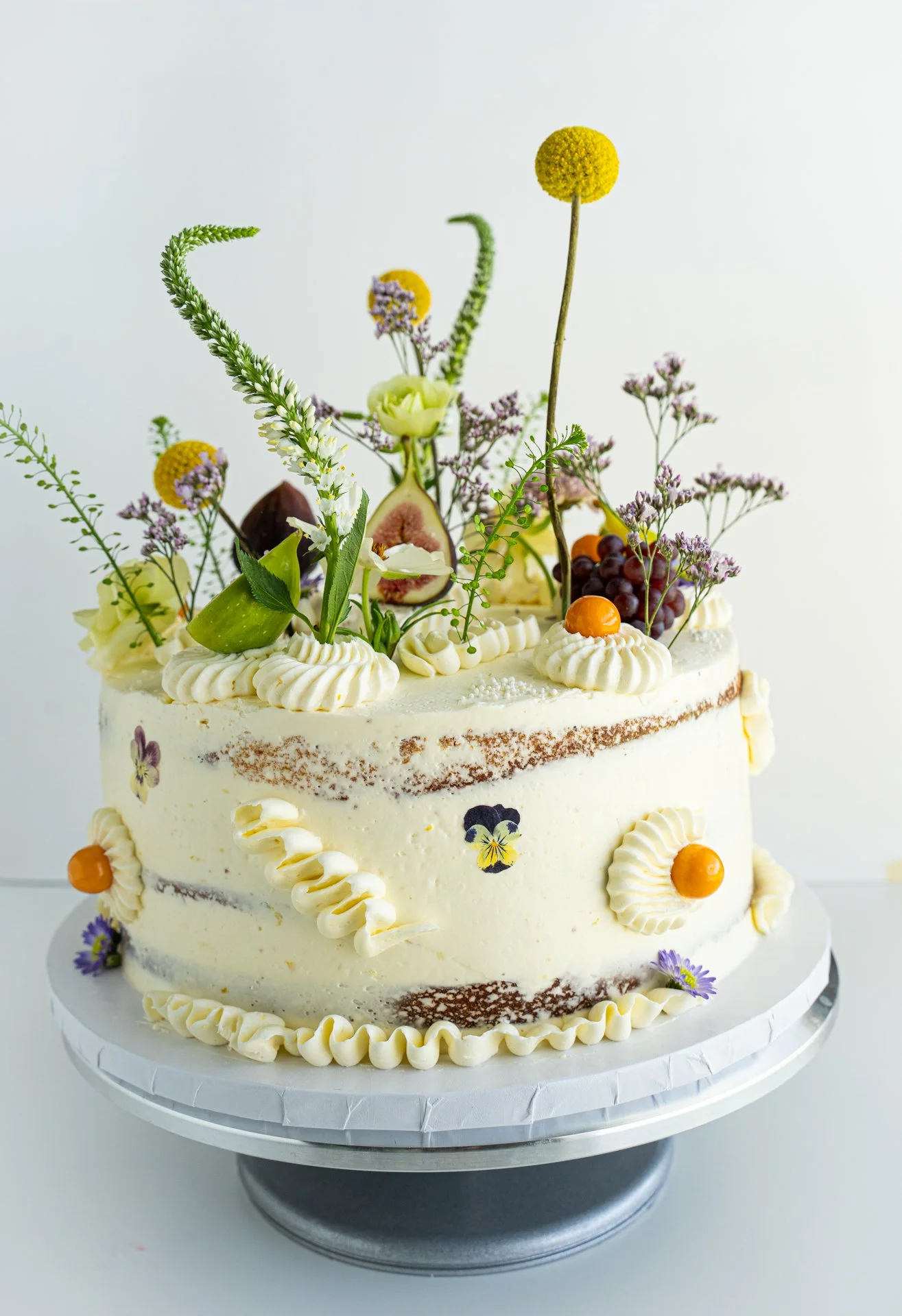 8 inches round cake.JPG