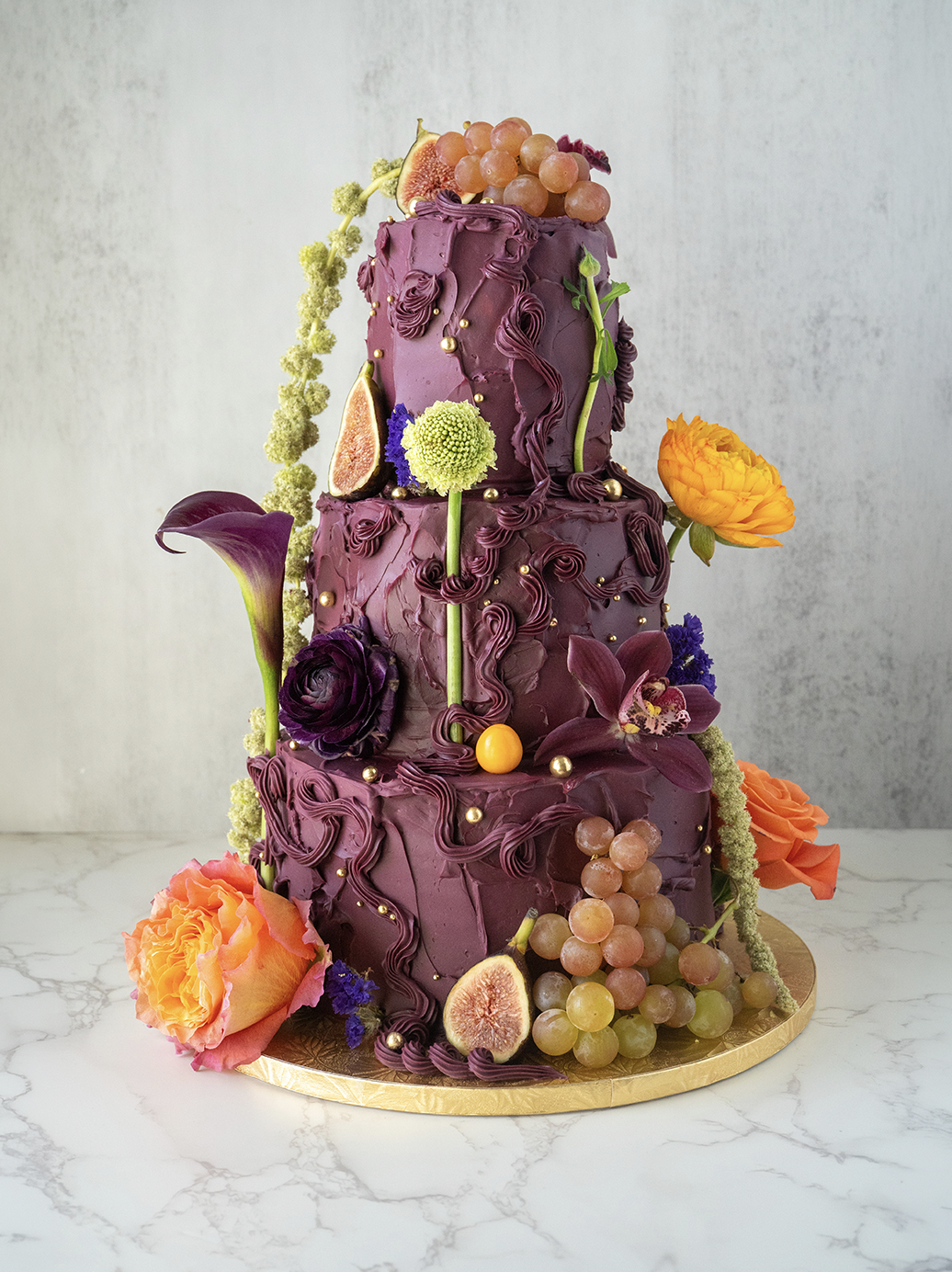Wedding Cake with fresh flowers
