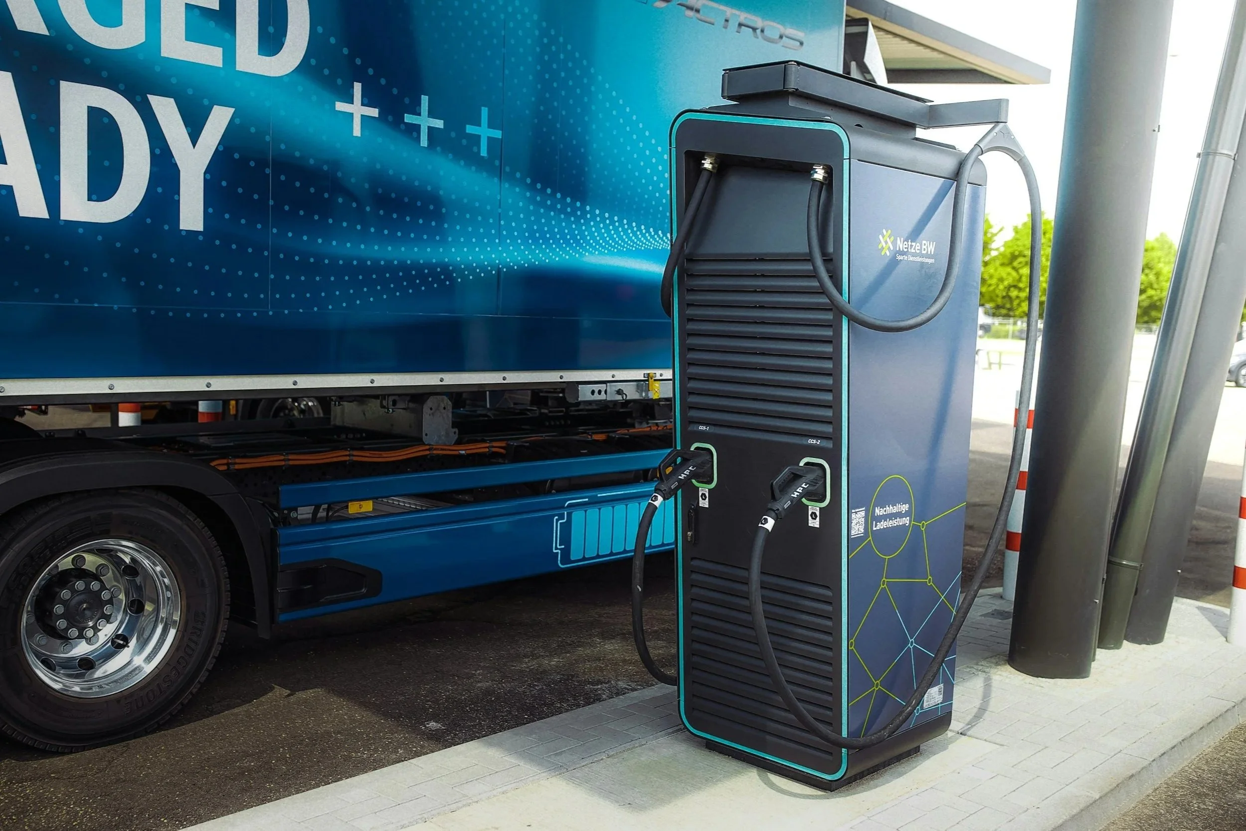 China’s EV Truck Surge Shows What the Future of Freight Can Look Like