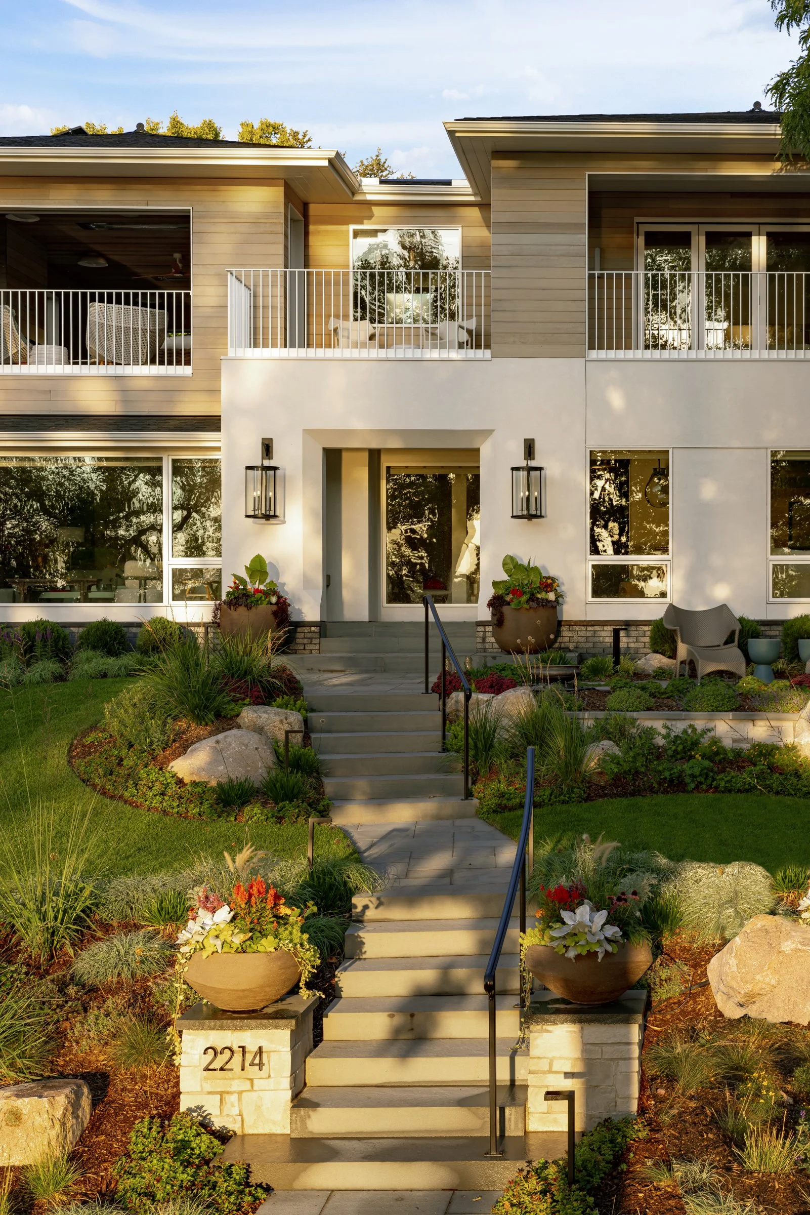 Exteriors_2214 Cedar Lake_004.jpg