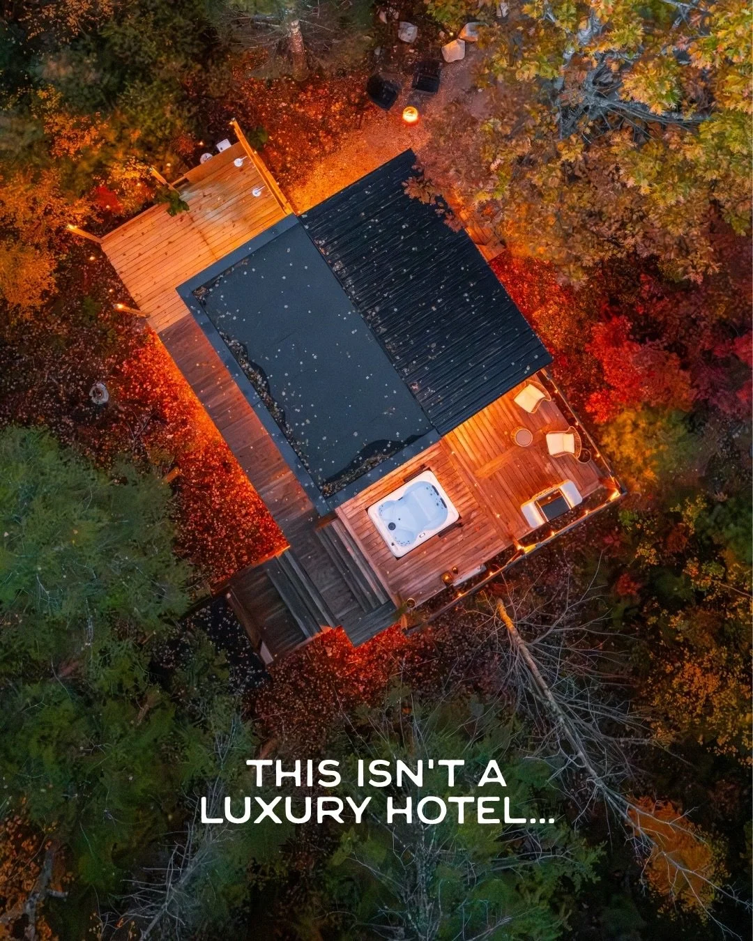 This isn&rsquo;t for everyone&hellip;
 Staying at the Mirror Cabin means trading noisy neighbors for quiet woods, total privacy and space that&rsquo;s completely your own 🌲

📍South Berwick, Maine | 75 mins from Boston
📷 individually tagged

#roman