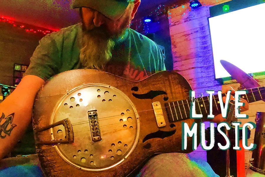 Live Music: The MudHounds