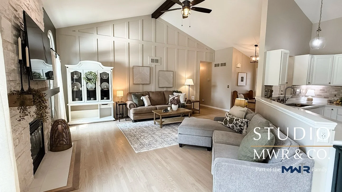 As the season changes, we’re reflecting on some of our favorite projects from summer—and this one tops the list. 🍂
This living room received a full refresh: a fireplace facelift, a stunning feature wall, and fresh paint throughout. The