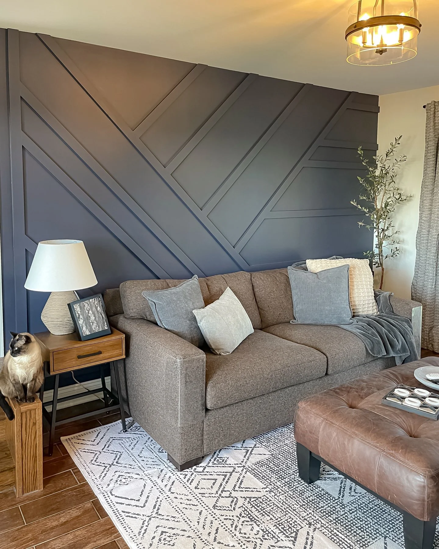 Not every space needs a full renovation.
Sometimes it&rsquo;s just one wall&mdash;
adding depth, contrast, and intention.
Simple. Thoughtful. Impactful.

#studiomwr #featurewall #interiordesign #homedesign #designthatfeelslikehome