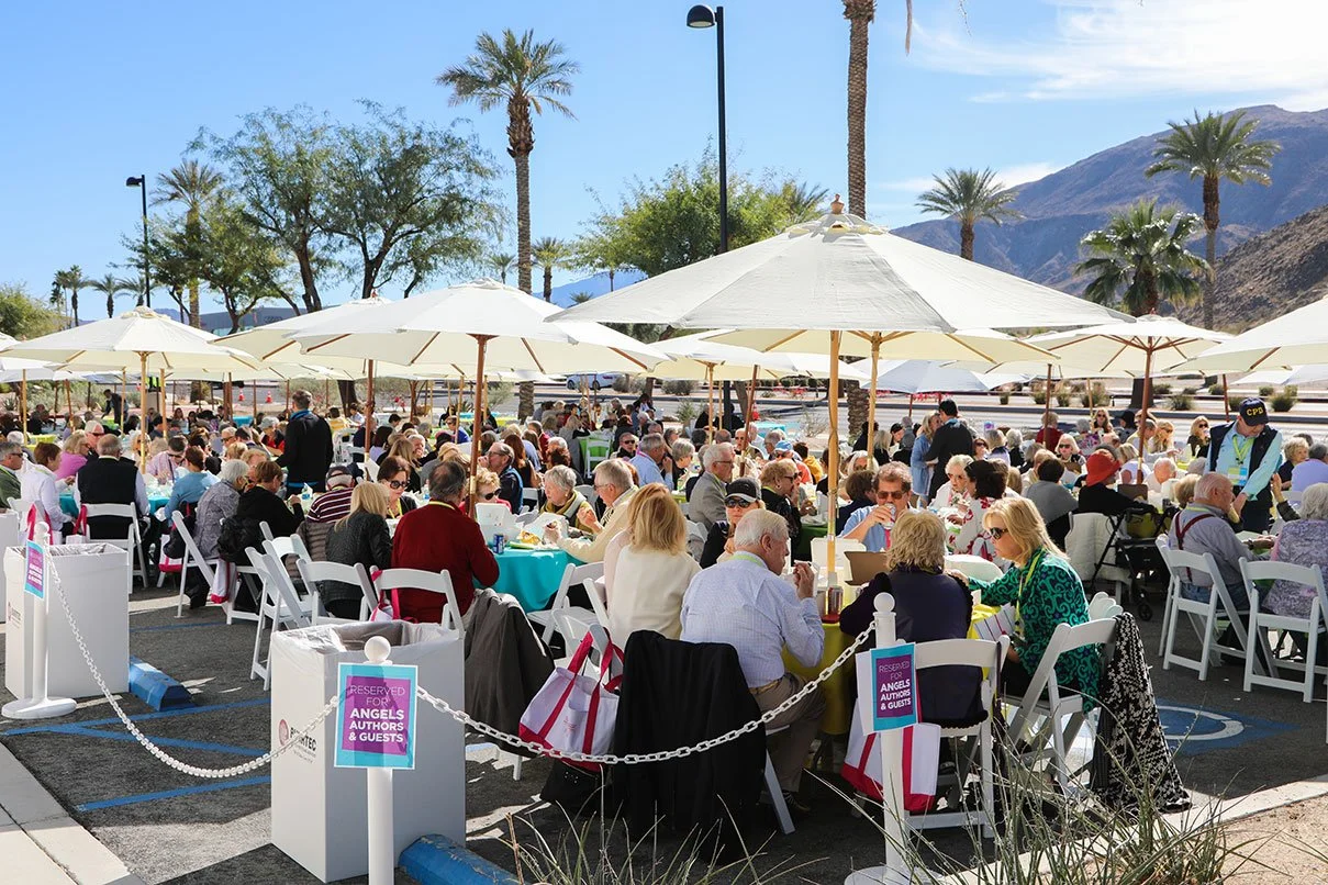 Lunch-Crowd.jpg
