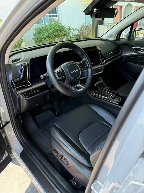interior 1.jpg