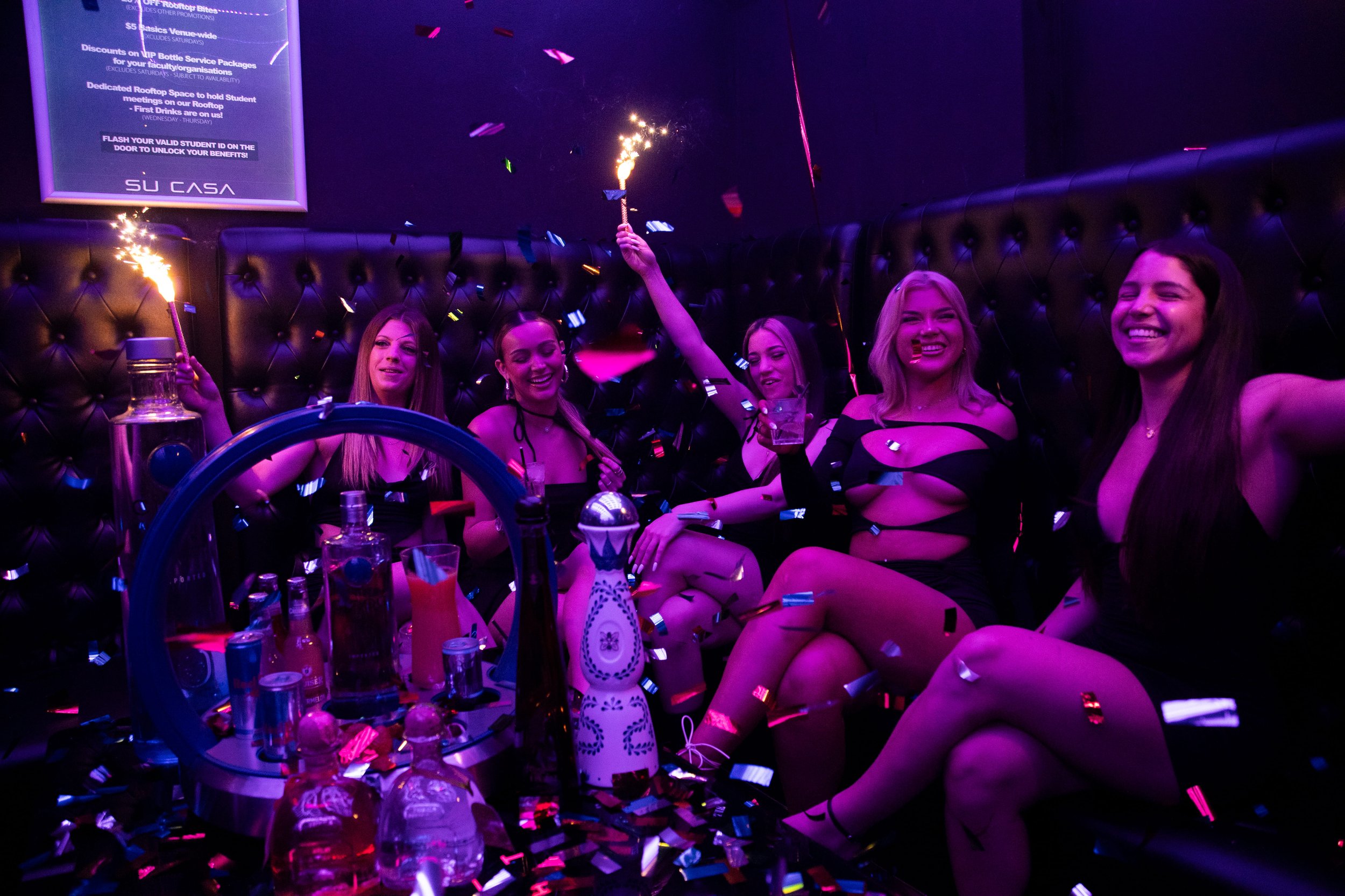 su casa brisbane vip bottle service shot, girls in booth with sparklers