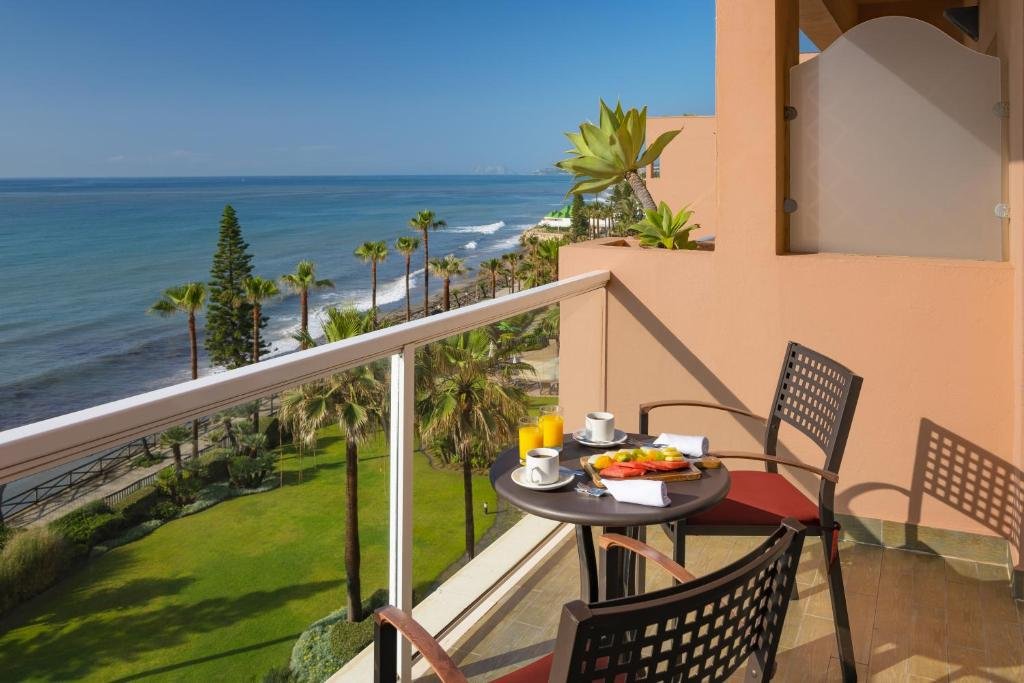 elba-estepona-cycling-hotel5.jpg