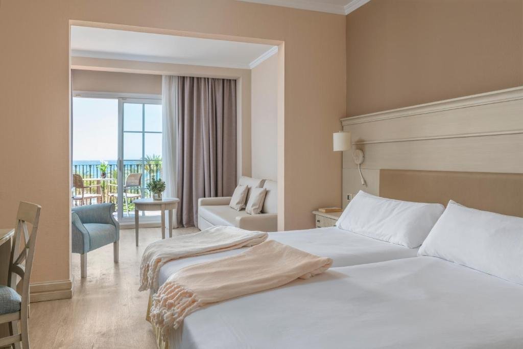 iberostar waves malaga playa6.jpg