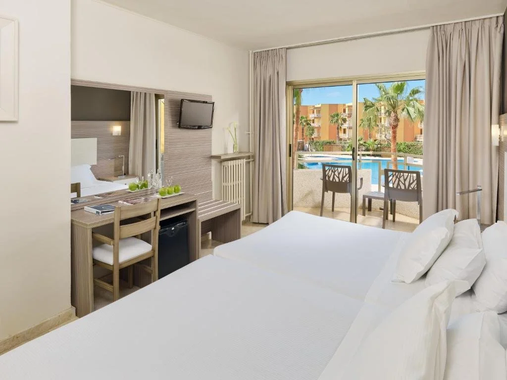 H10 CAMBRILS PLAYA CYCLING HOTEL3.jpg