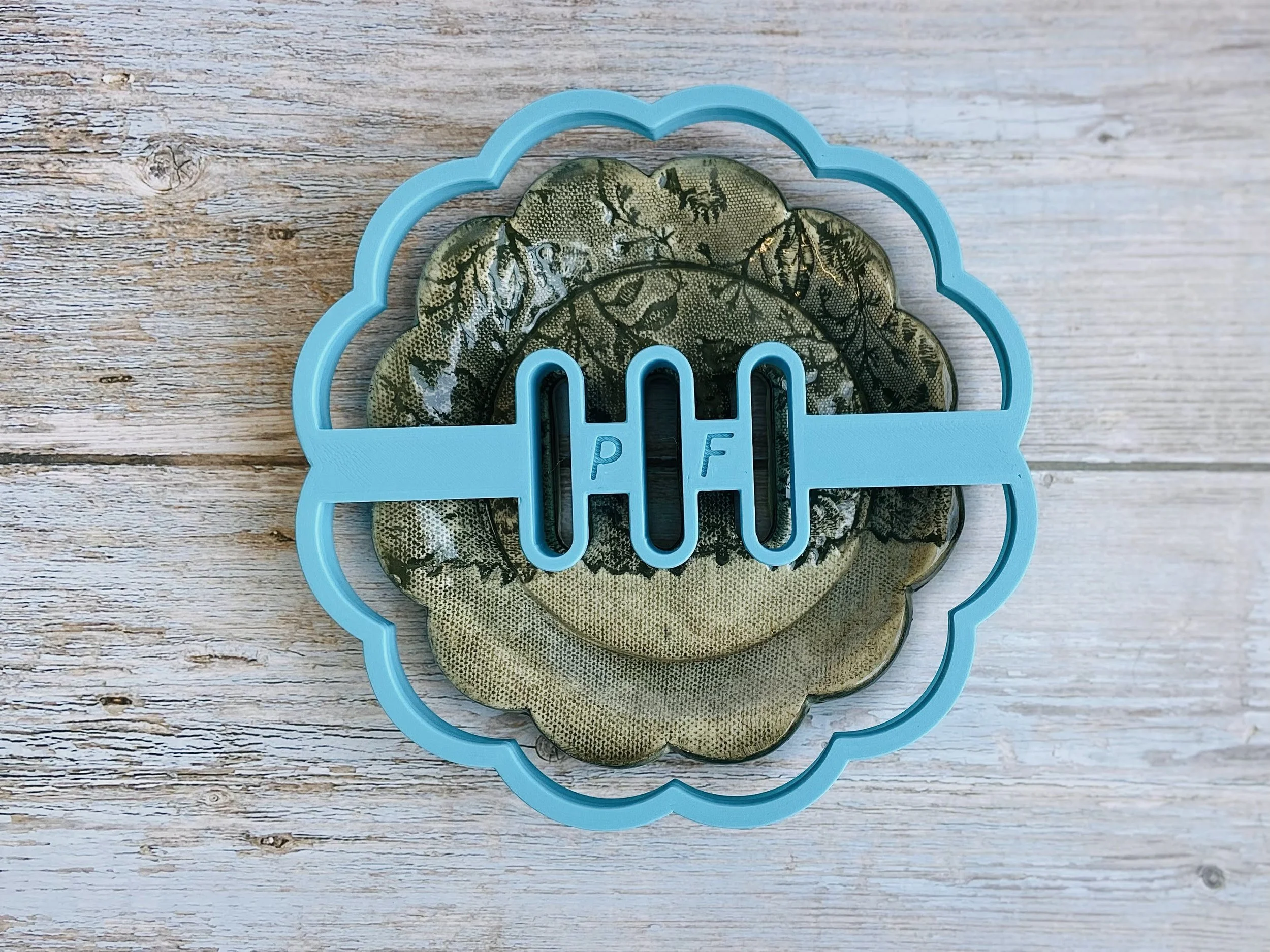 Round Dish Template - finished example green 3.jpg