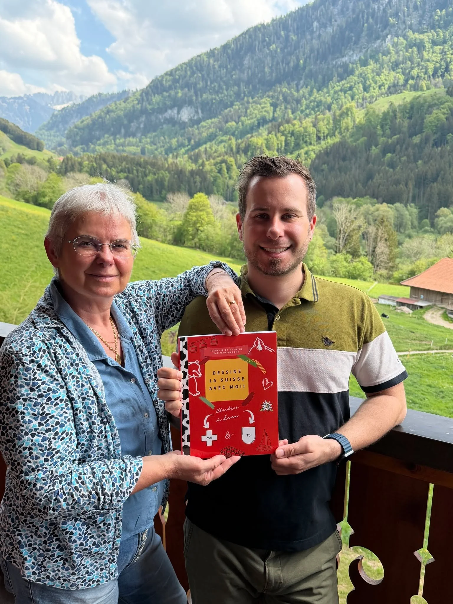 ✏️Et si un simple dessin devenait un moment inoubliable ?

Depuis samedi, &ldquo;Dessine la Suisse avec moi !&rdquo; est disponible en librairie&hellip;
et aujourd&rsquo;hui, on vous emm&egrave;ne dans les coulisses du livre 💛

👉 Pourquoi ce projet