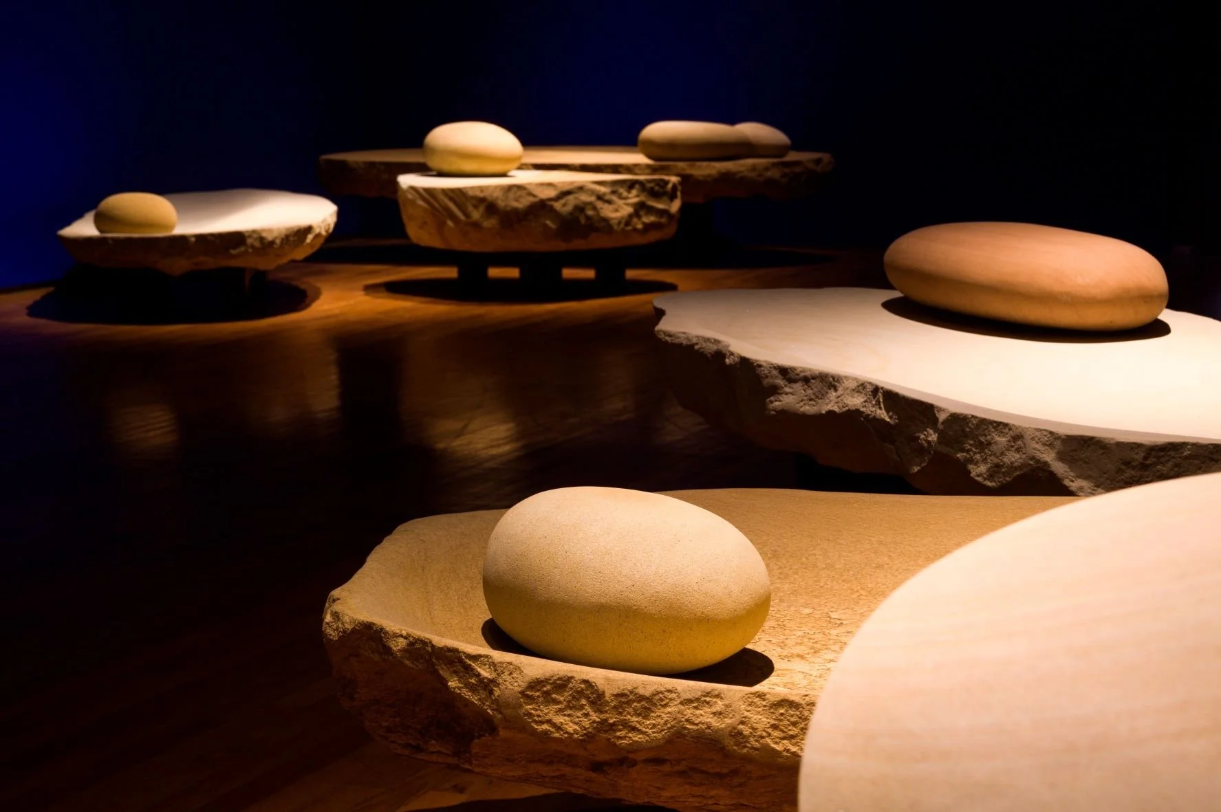  Jonathan Jones, Wiradjuri/Kamilaroi peoples, 1978 Gadigal Country/Sydney, New South Wales,  untitled (walam-wunga.galang) , 2020–21, sandstone with metal, rubber and audio, dimensions variable, National Gallery of Australia, Kamberri/Canberra. Purch