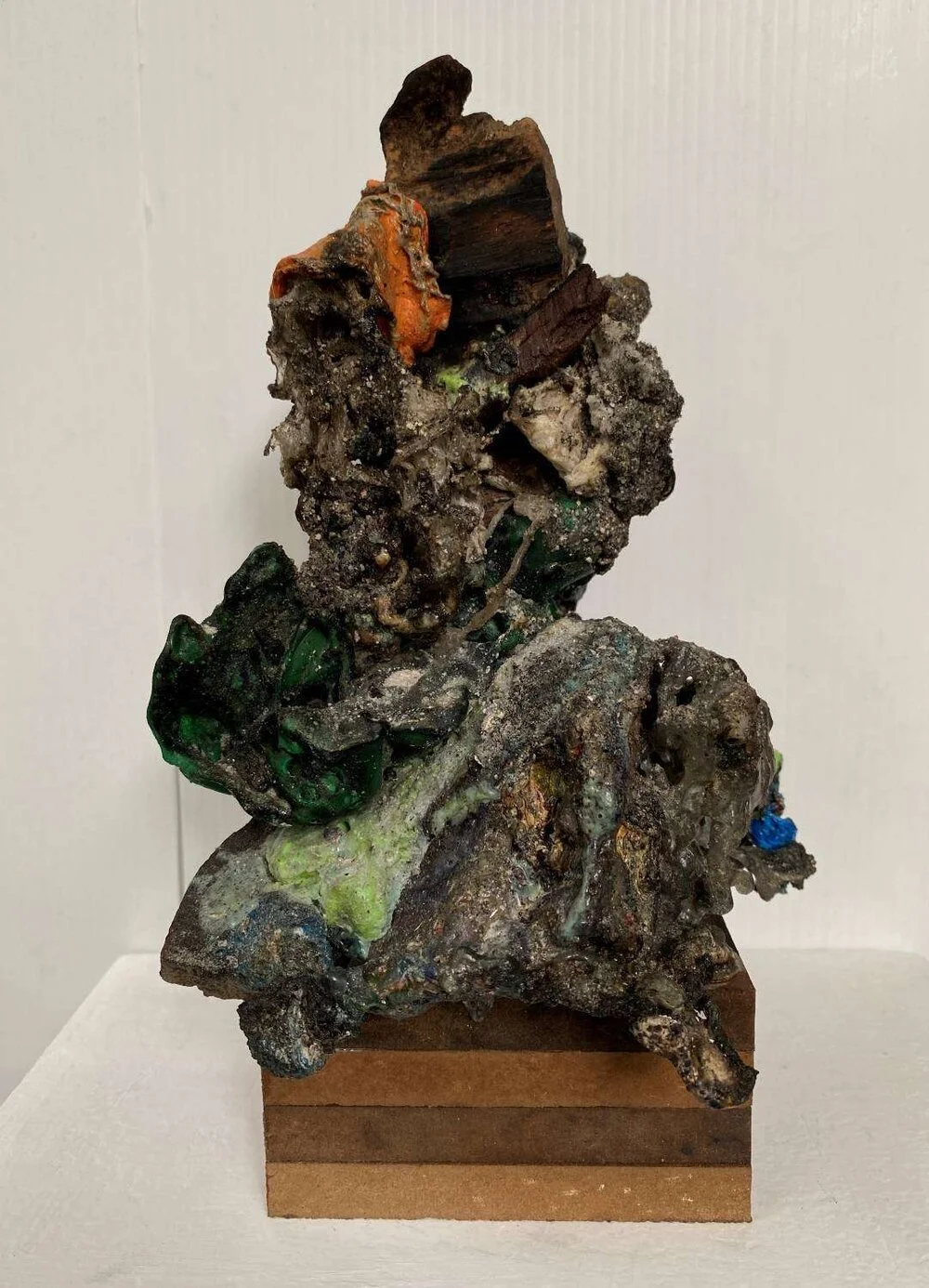 Traumatising Matter: JC Jacinto's Plastiglomerate Art as Miniaturised Catastrophes