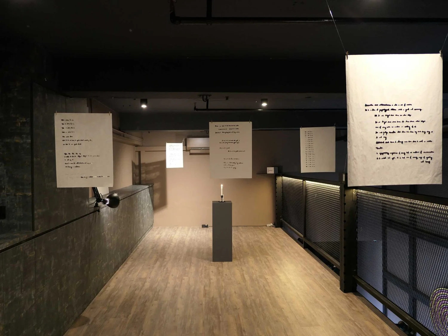 Review of Art and Market Small Rooms