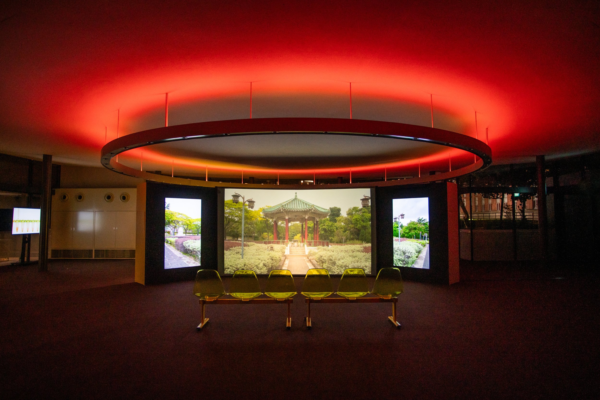 ‘东邪西毒&nbsp;I Want to Infect You with History’ by Boedi Widjaja