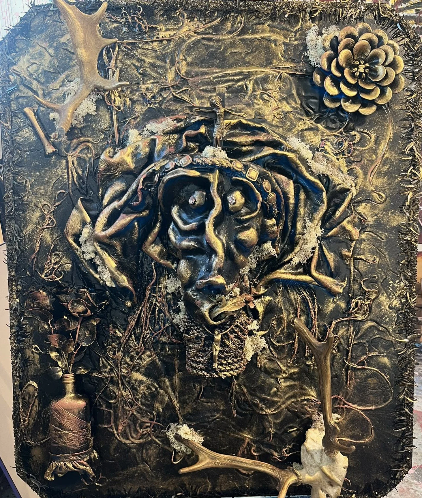 Tête aux cornes, 80 x 60 cm, technique mixte, 2026