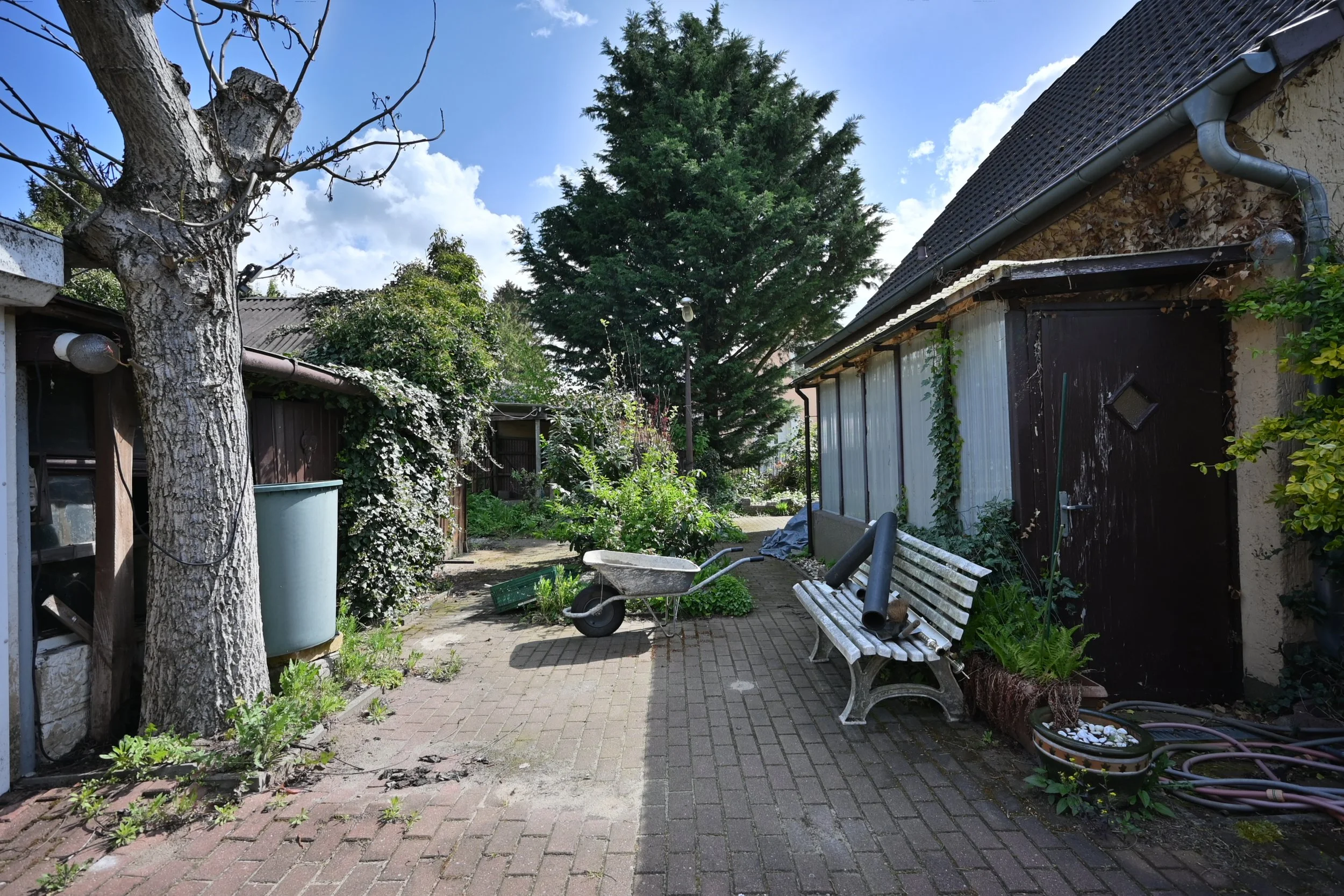 Außenbereich vor der Renovierung