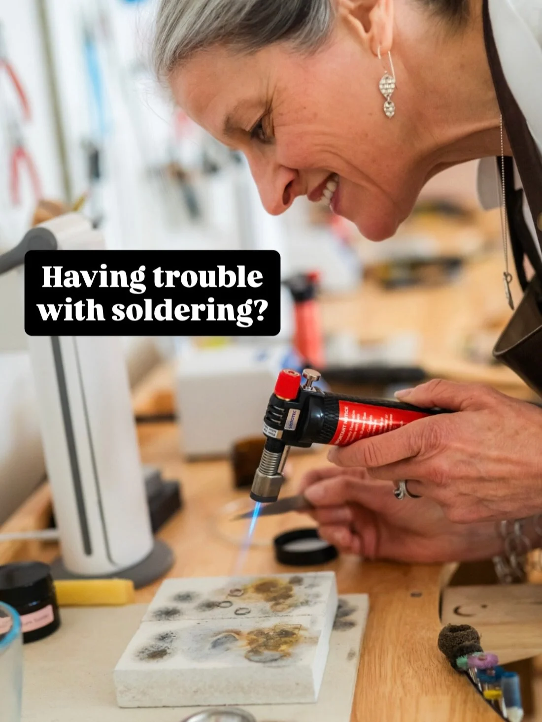 Hey jewellers 🔥

Are you having problems soldering? Or just wishing you felt a bit more confident with it? You&rsquo;re definitely not alone. And once soldering starts to make sense, everything you make gets easier and so much more fun ✨

If you fan