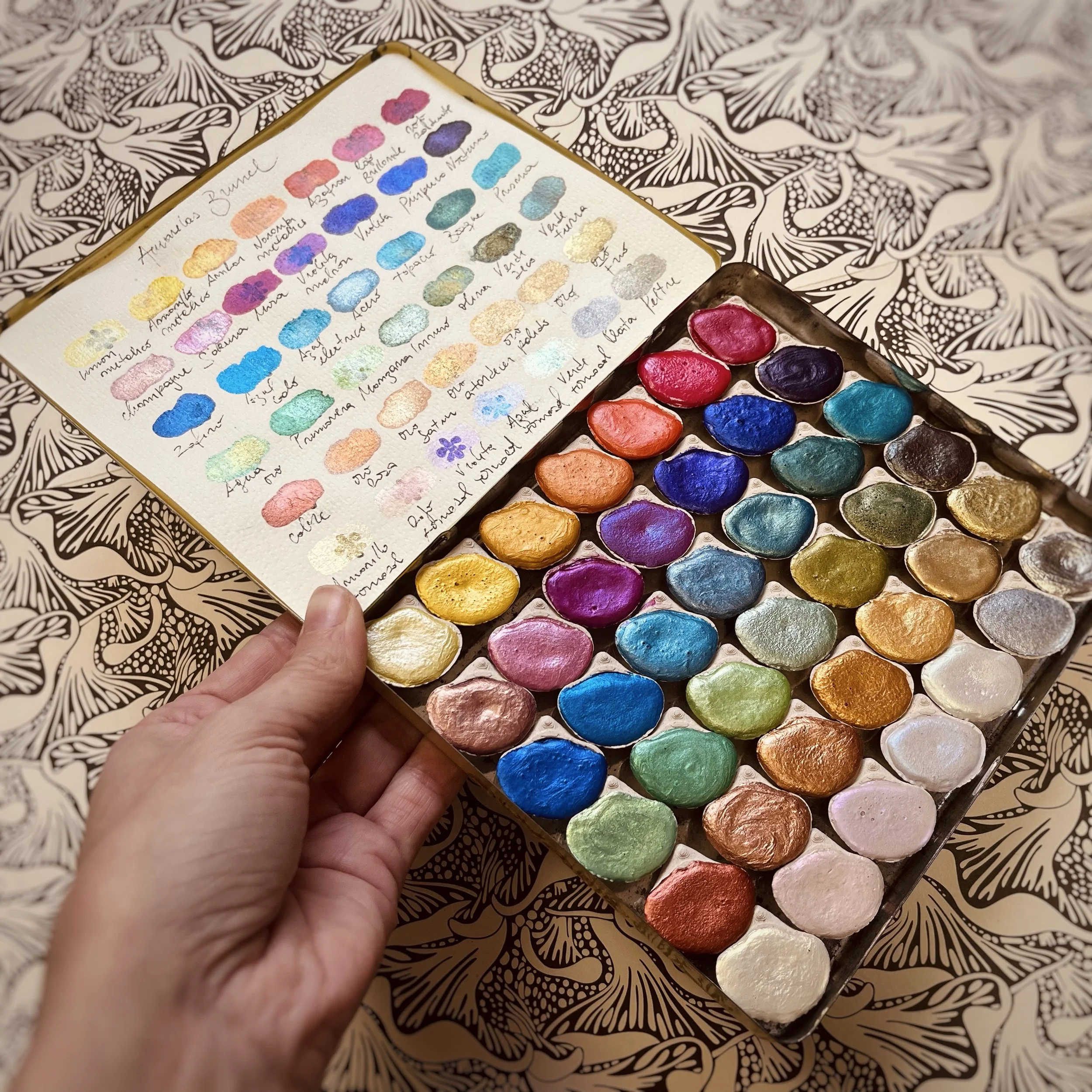 Paleta en lata vintage Alvaro de colección con 42 colores metalizados