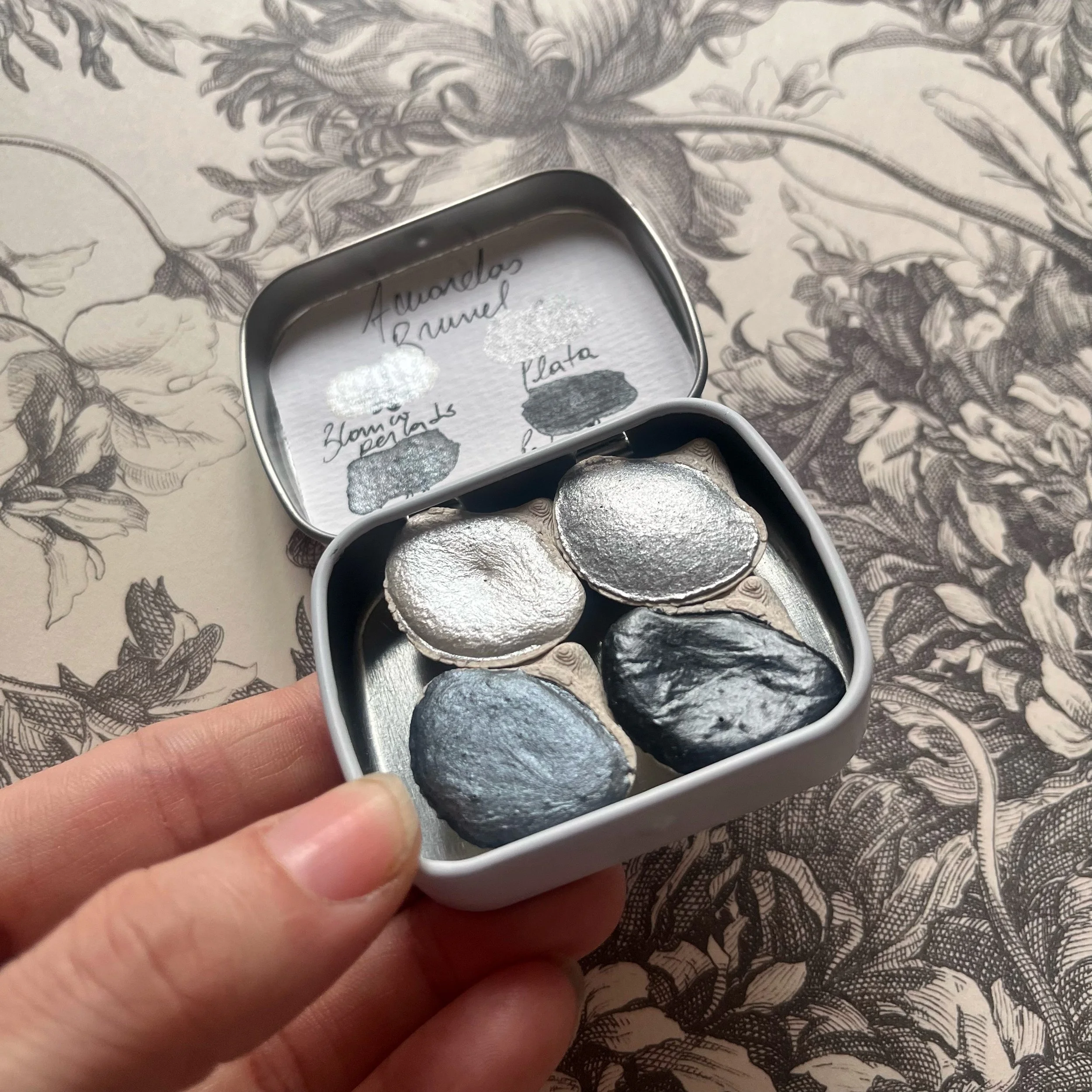 Paleta 4 metales plateados