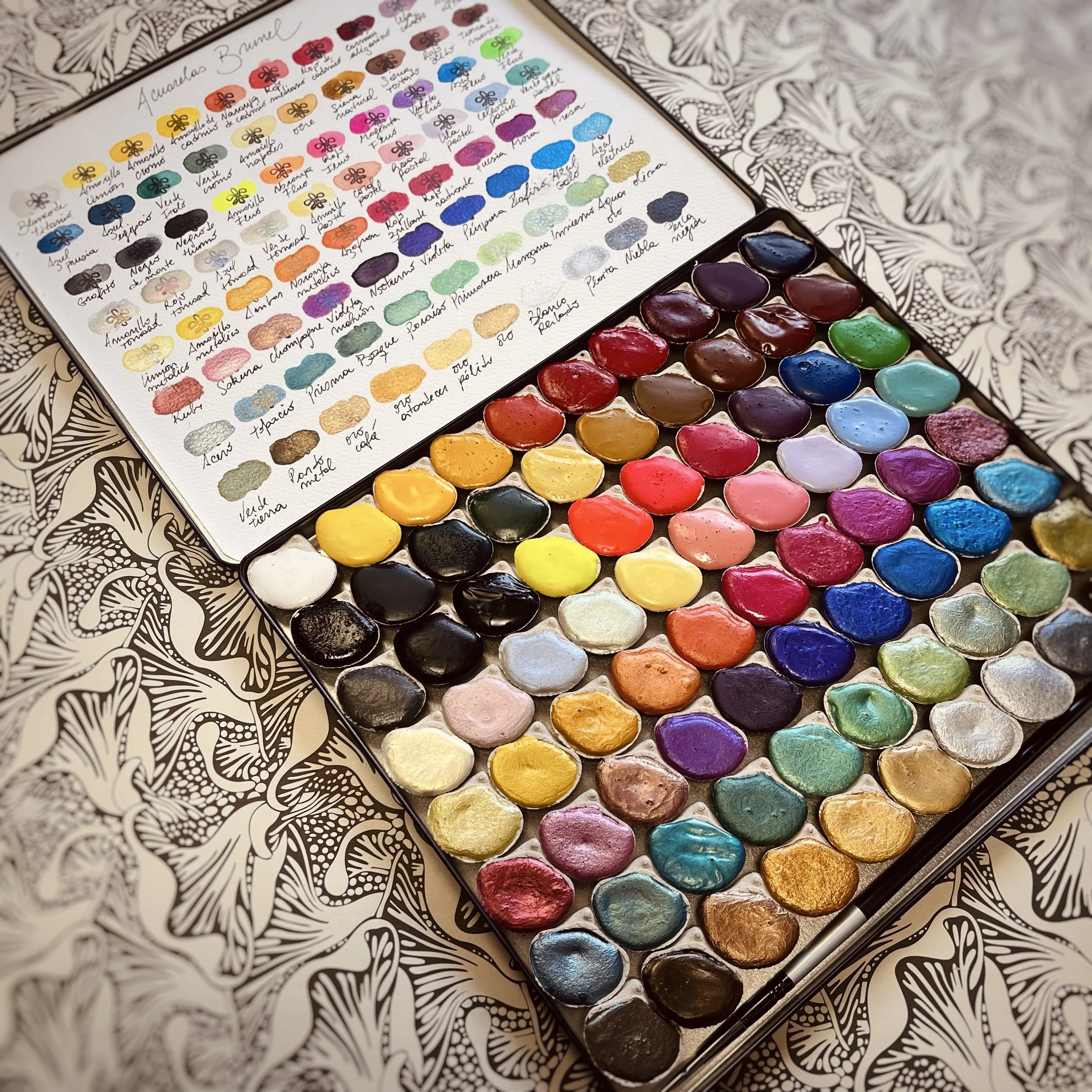 Paleta XL de 80 colores, clásicos, fluo, pastel. tornasol y metalizados