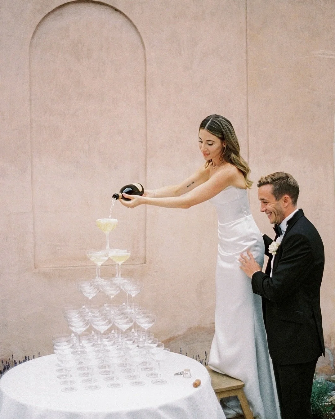 Nothing says celebration quite like a champagne tower overflowing with love, joy, and a touch of old-world glamour!
⠀⠀⠀⠀⠀⠀⠀⠀⠀
Floral design @atelier_rosejasmin 
Photo @angelika.dupuis 
Video @familyfilms.com.ua 
MUAH @anna_vereta 
Rentals @options_ch
