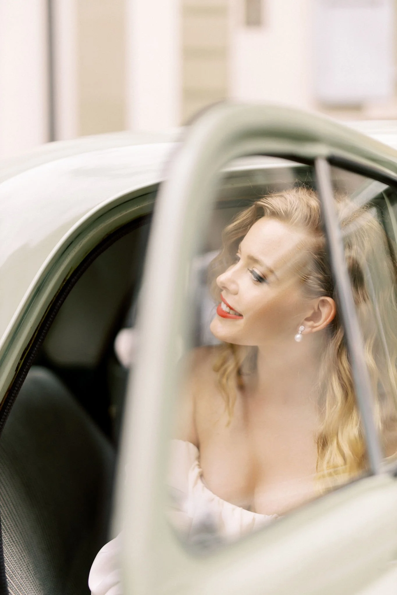 getting married in geneva bridal editorial calla lilies3.jpg