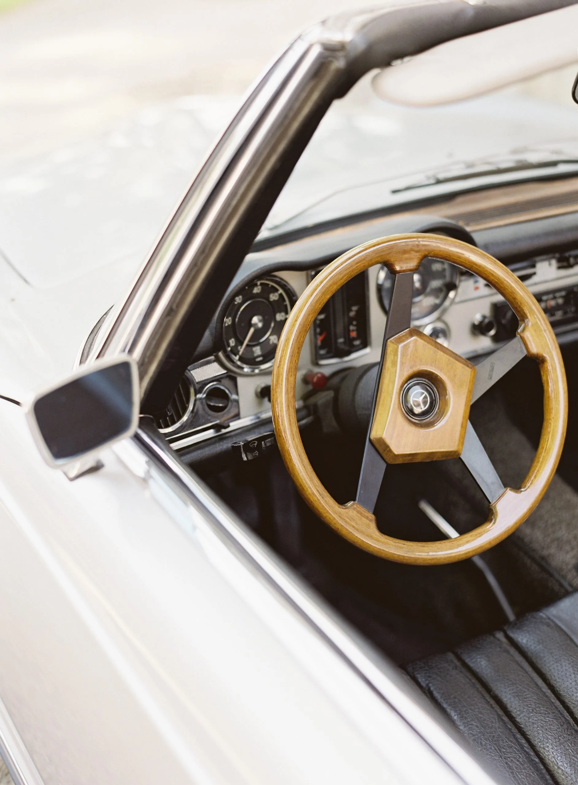 chateau lake view tented wedding in geneva12.jpg