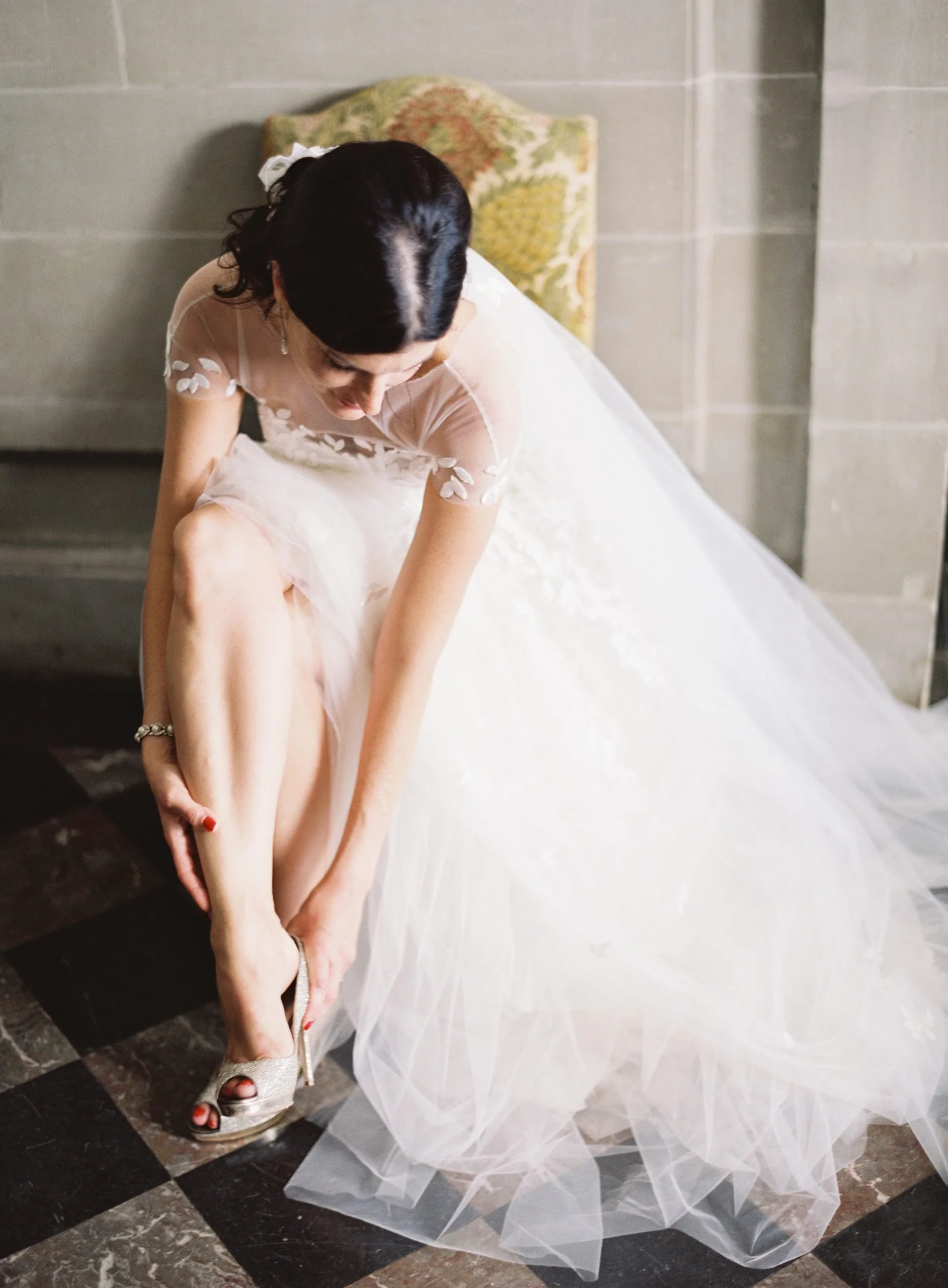 chateau lake view tented wedding in geneva2.jpg