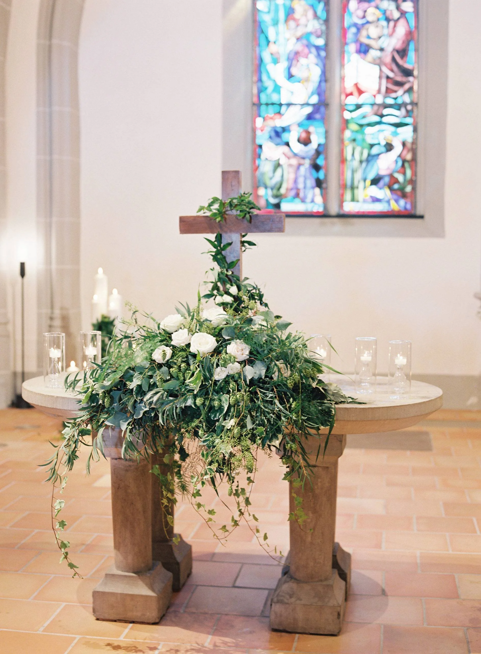 chateau lake view tented wedding in geneva15.jpg