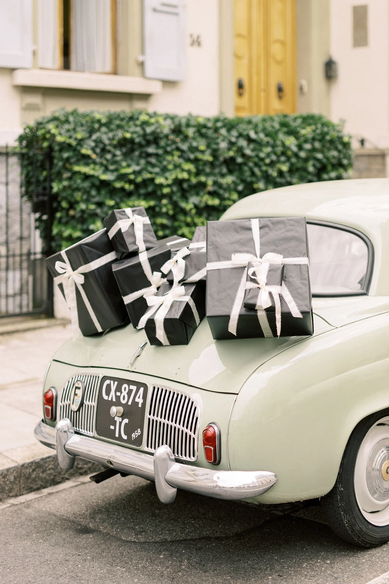 getting married in geneva bridal editorial calla lilies2.jpg