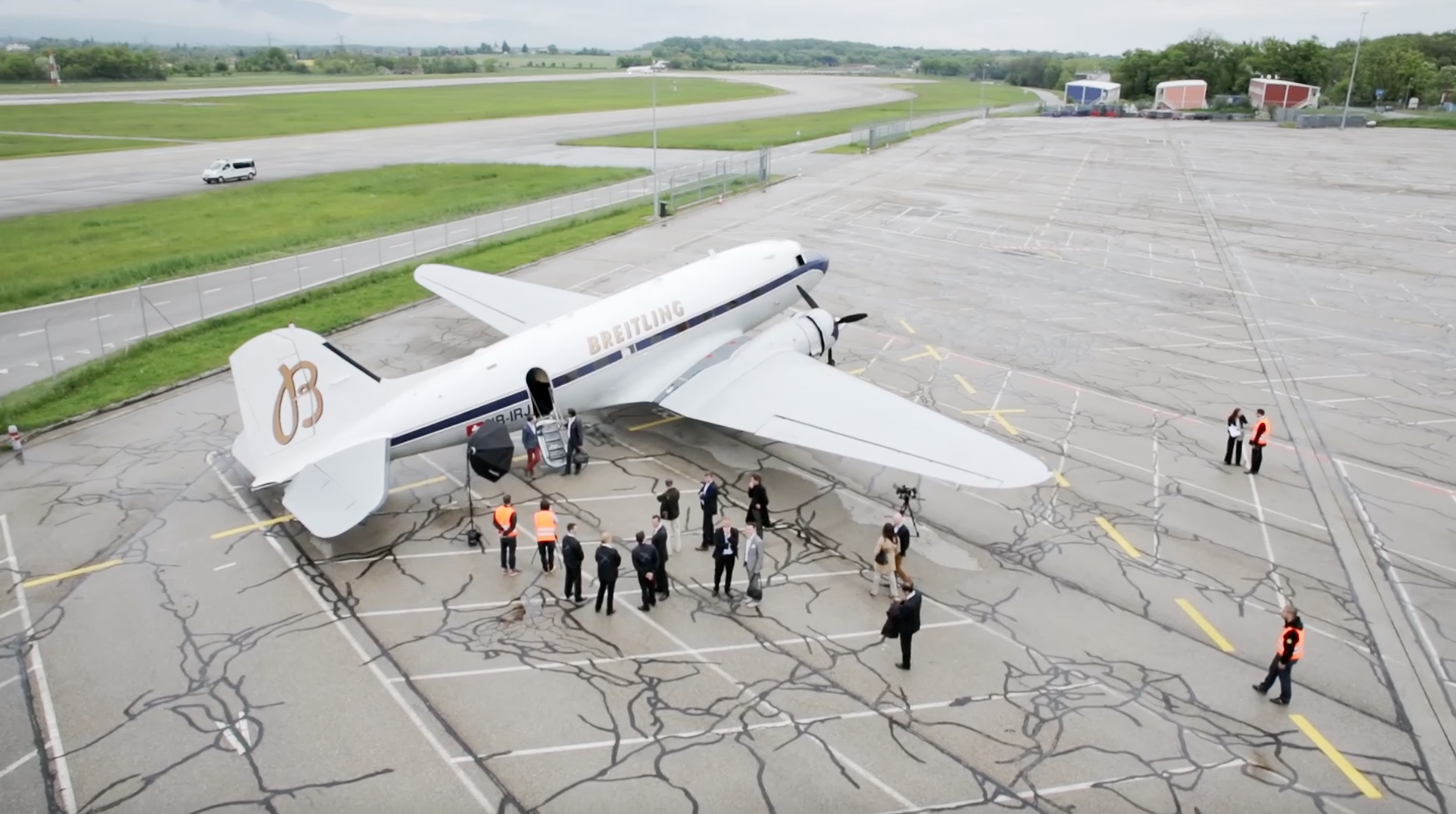 Private jet rental for corporate event