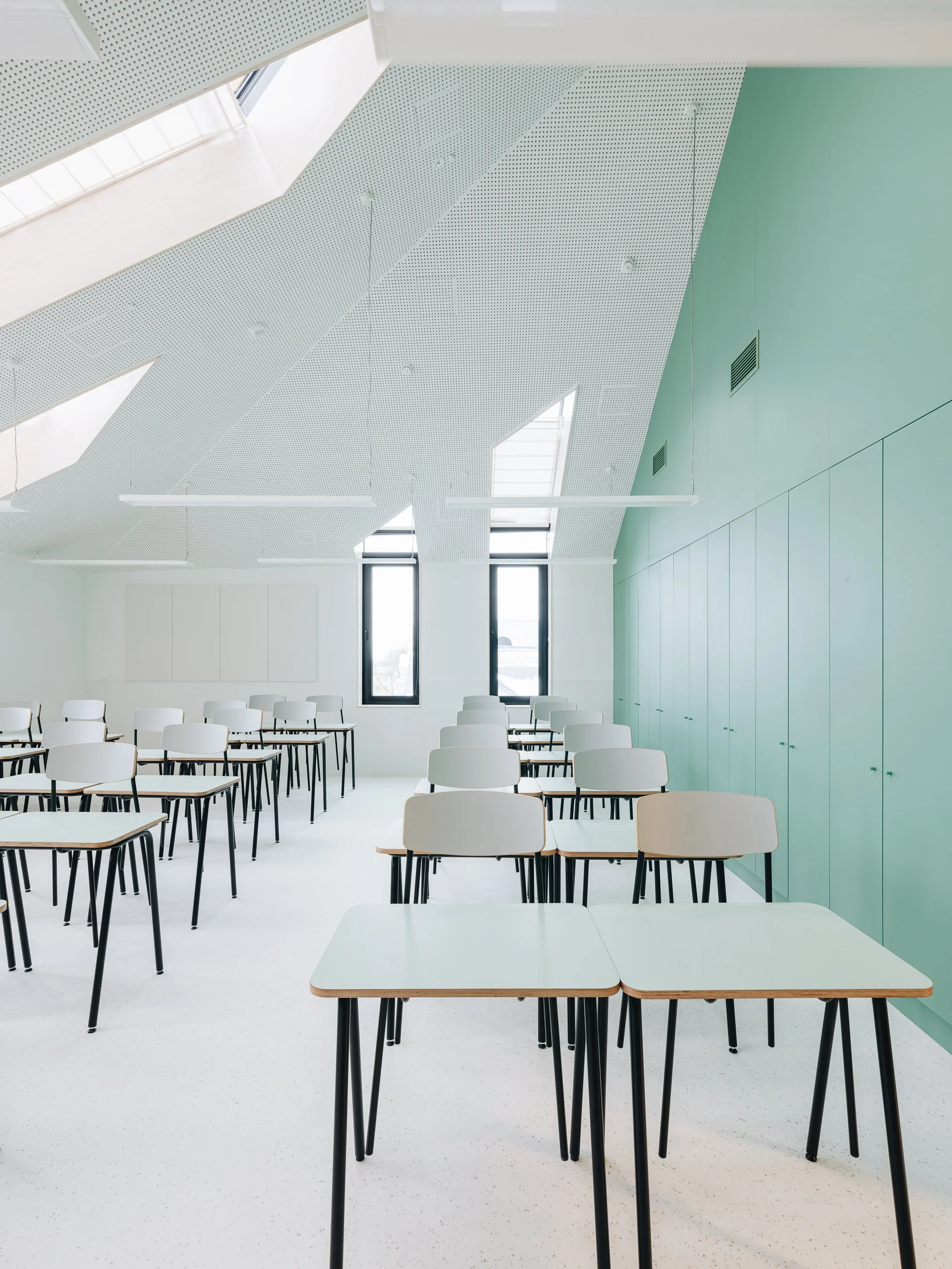 Contemporary Classroom Design at Narva Estonian School by Tõnis Kalve and T43 Interior Architects