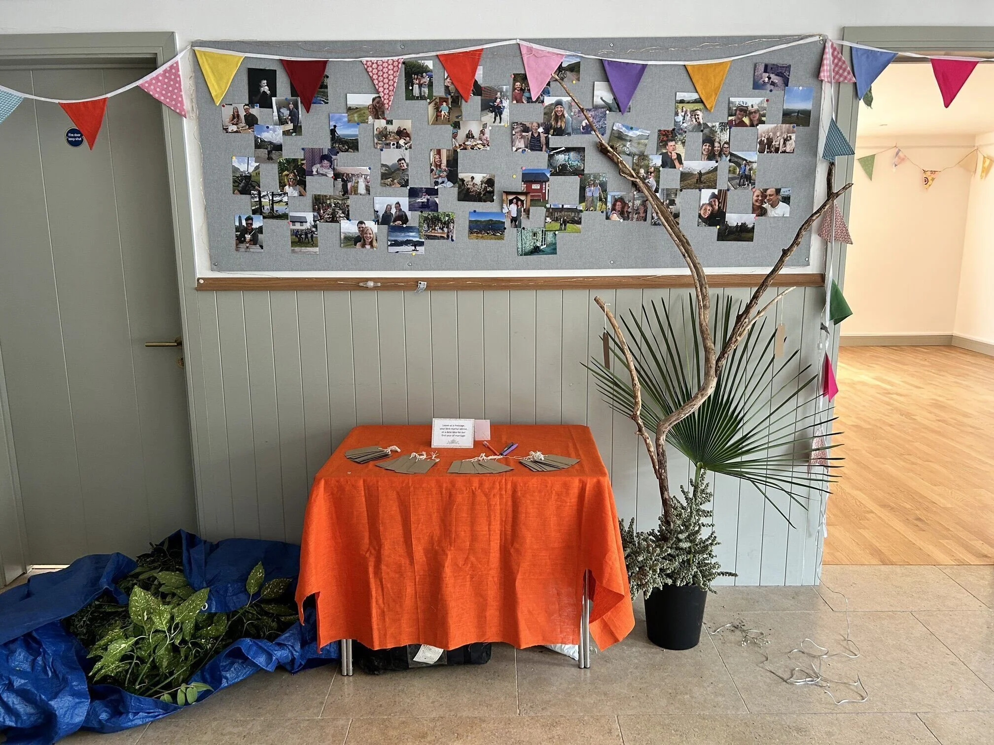 rsz_foyer_notice_board_set_up_for_wedding.jpg
