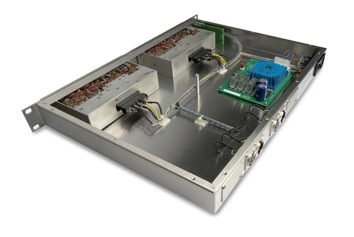 SonicWorld FR2X-W95 is a 19"/ 1,75" stainless steel rack for 2 TAB W95 Series Equalizer, completely wired, with inbuilt PSU.

&bull; Highly compact and rugged stainless steel construction for maximum RF and hum rejection and long-lasting fi