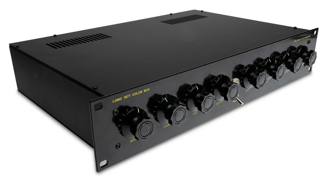 SonicWorld Rack for 2 LOMO Pres. Built for #feltinstruments as a nice distortion box. 

#recordingstudio #akzentaudio #analogrecording #germanproaudio #musicproduction #musicstudio #studiogear #sonicworldaudio #gearporn #recordinggear #analoggear #pr