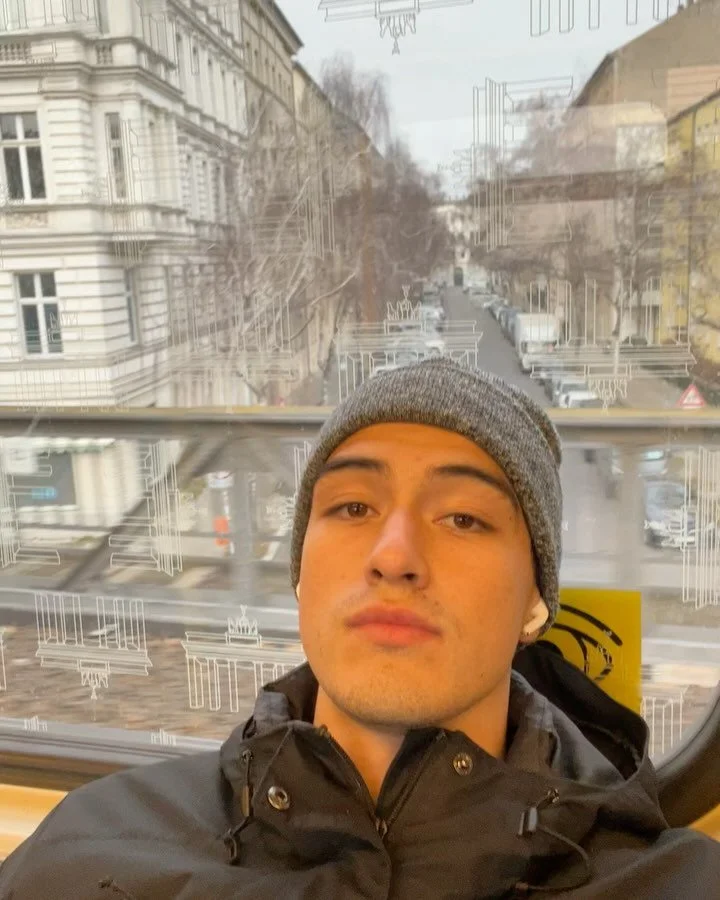 Enero se sinti&oacute; muy ching&oacute;n. ❤️&zwj;🩹

Empezamos en Berl&iacute;n y terminamos en mi natal Suecia. Aprendimos, viajamos, escribimos, le&iacute;mos, corrimos y vivimos. Aunque es imposible resumir mi mes en 20 fotos puedo decirles que e