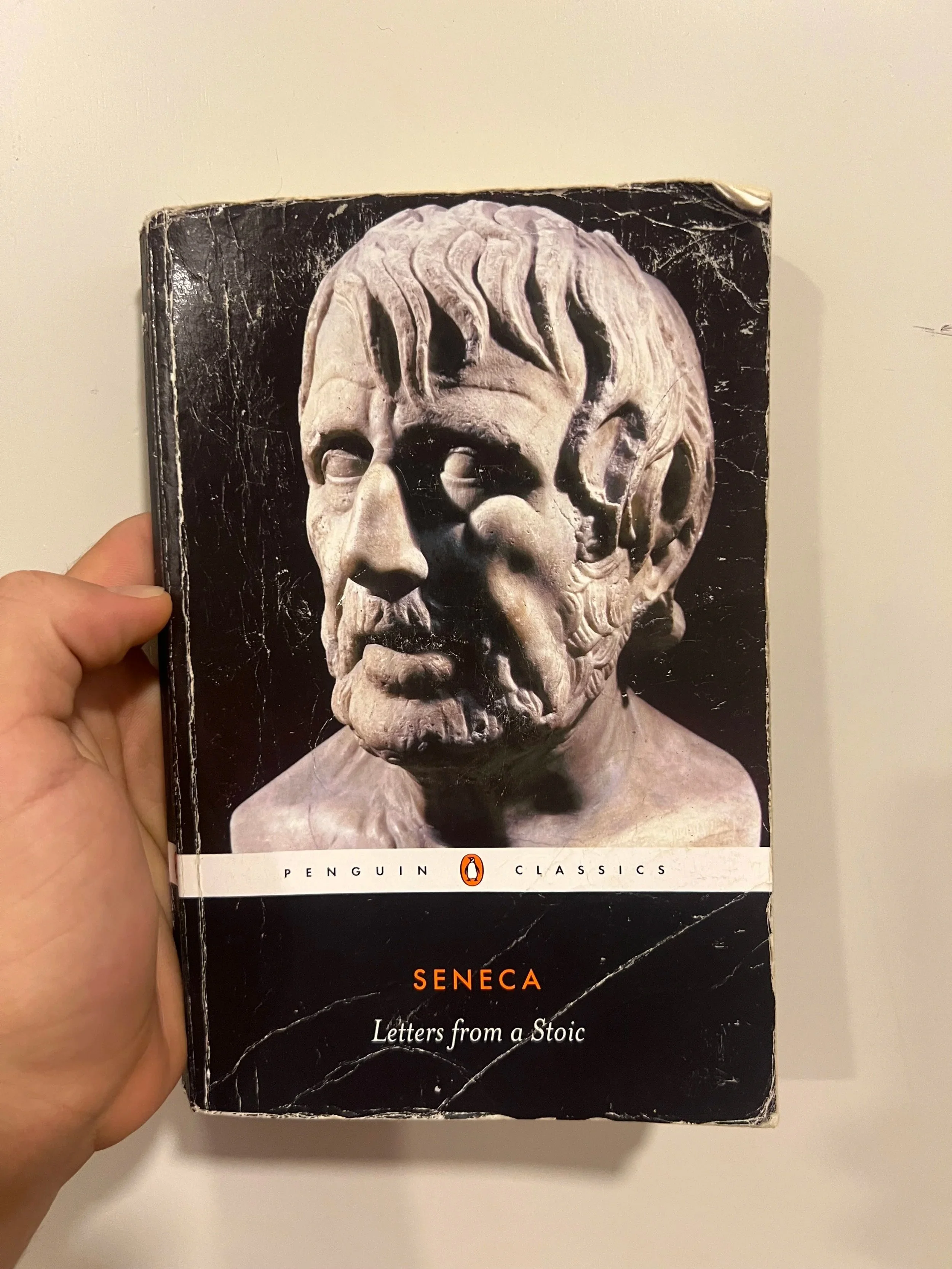 Mi copia de las cartas de Séneca.