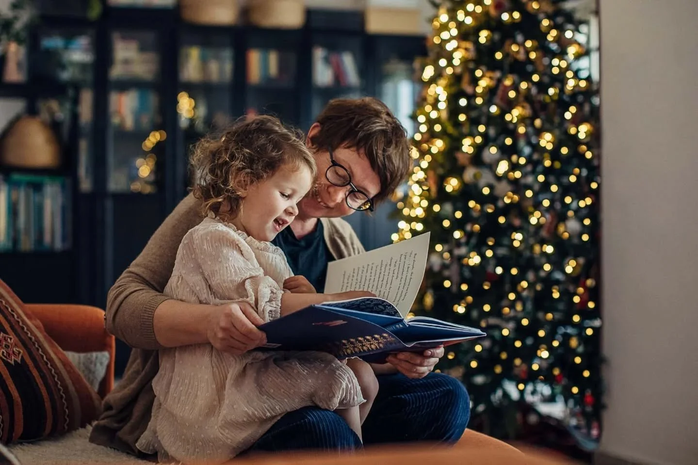 Fotografare il Natale per me significa raccontare le vostre&nbsp;storie.

Ogni sessione che ho fatto quest&rsquo;anno aveva qualcosa di tipico&hellip; e allo stesso tempo&nbsp;unico: il presepe costruito insieme al proprio bimbo, la battaglia di cusc