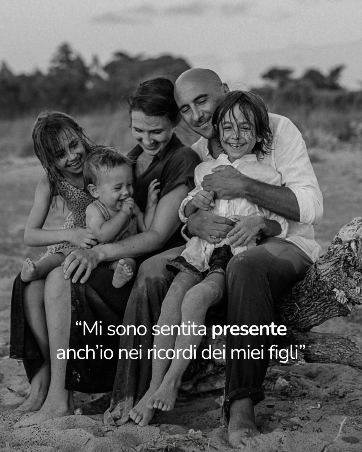 Ogni sessione 📷 con i bambini ha un&rsquo;energia diversa. Un ritmo diverso.

E forse &egrave; proprio questo che amo di pi&ugrave;: non sapere mai davvero cosa succeder&agrave;.

La sessione con Anke @patternsandmilk e la sua famiglia era piena di 