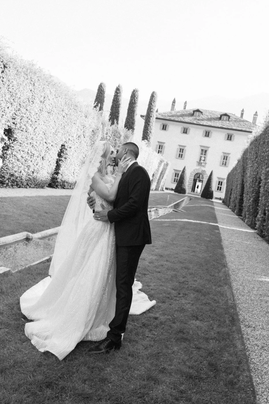 villa balbiano couple, italy wedding photographer