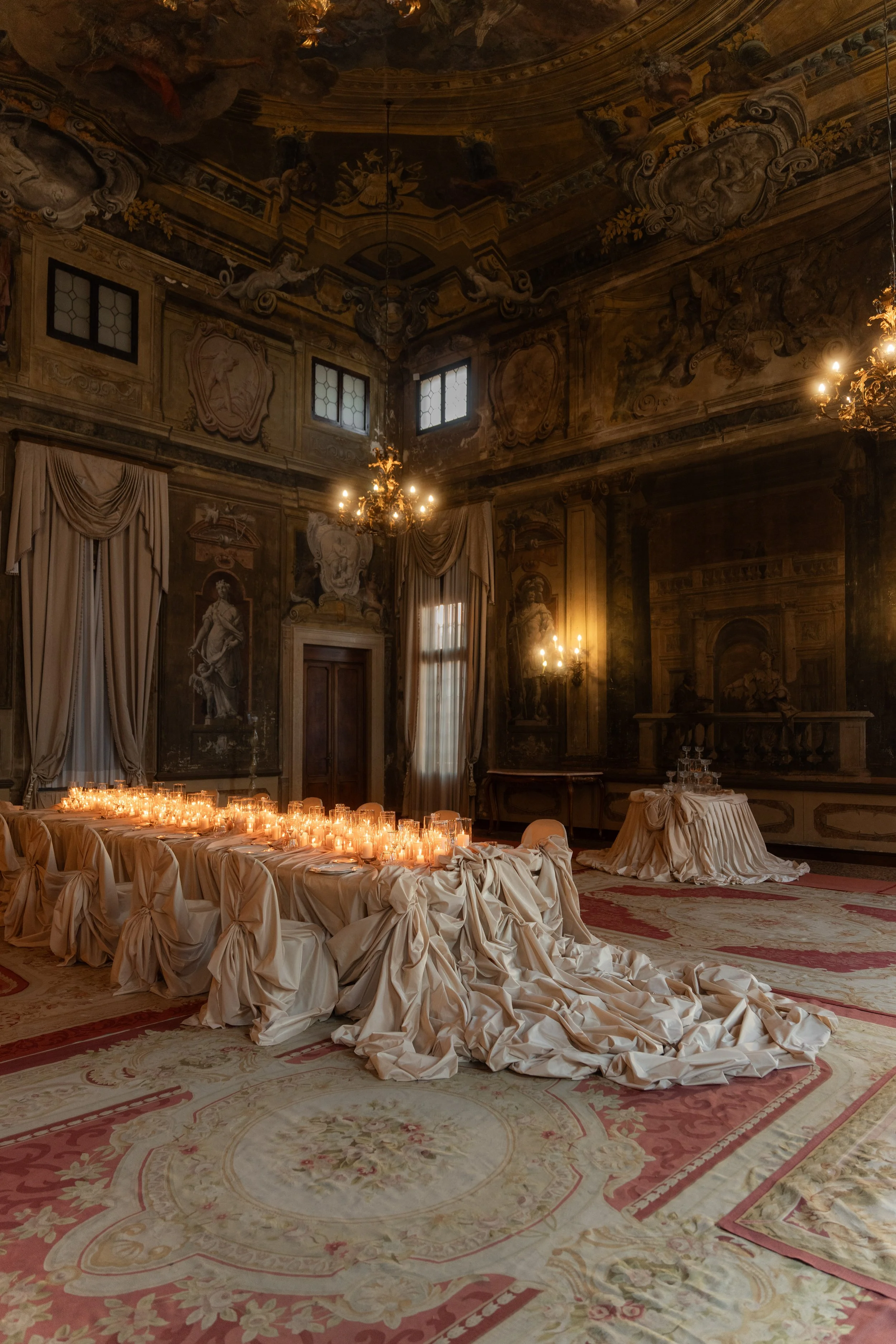 drapery at ca' Sagredo in venice