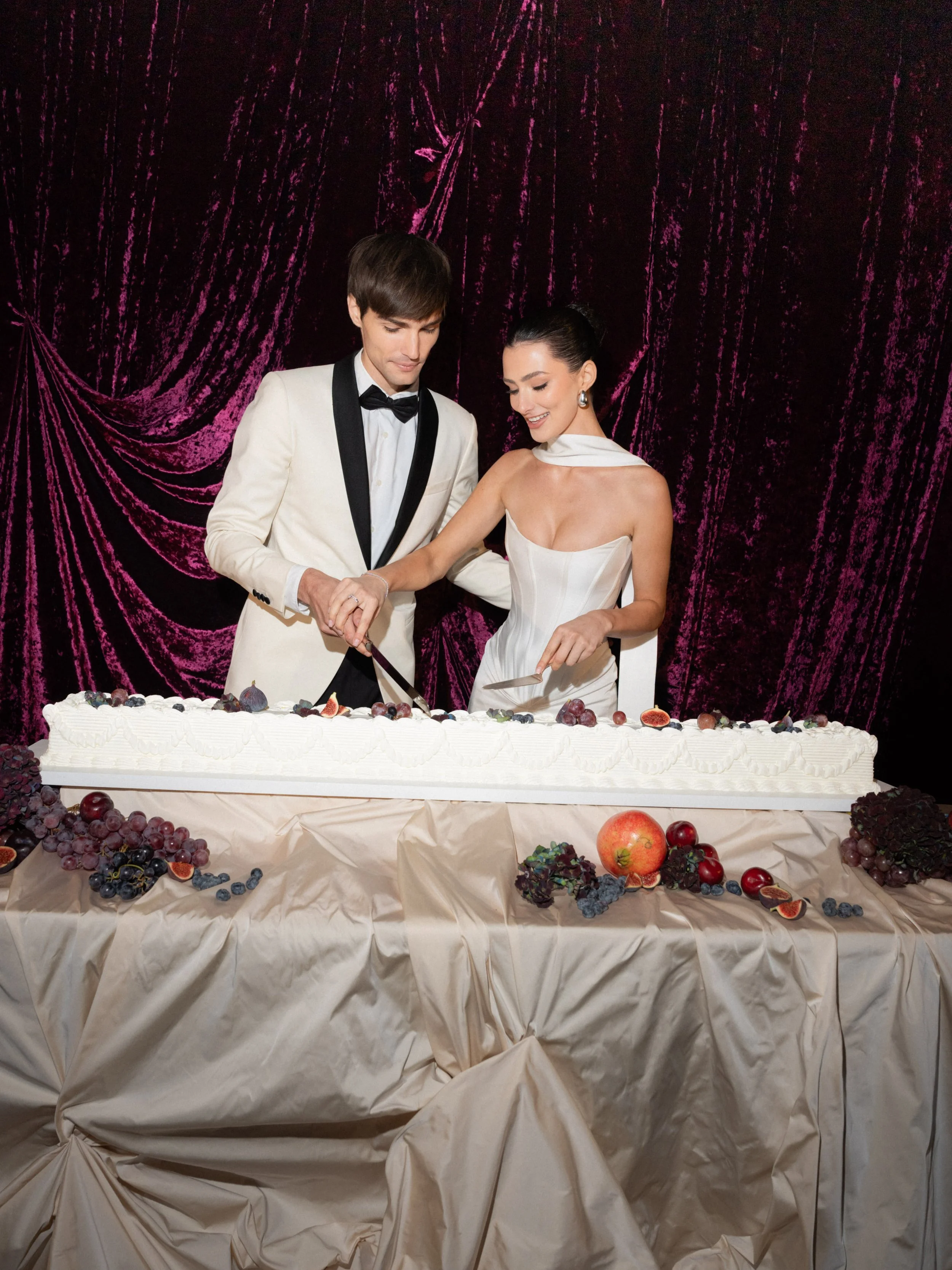 bold color wedding trends italy