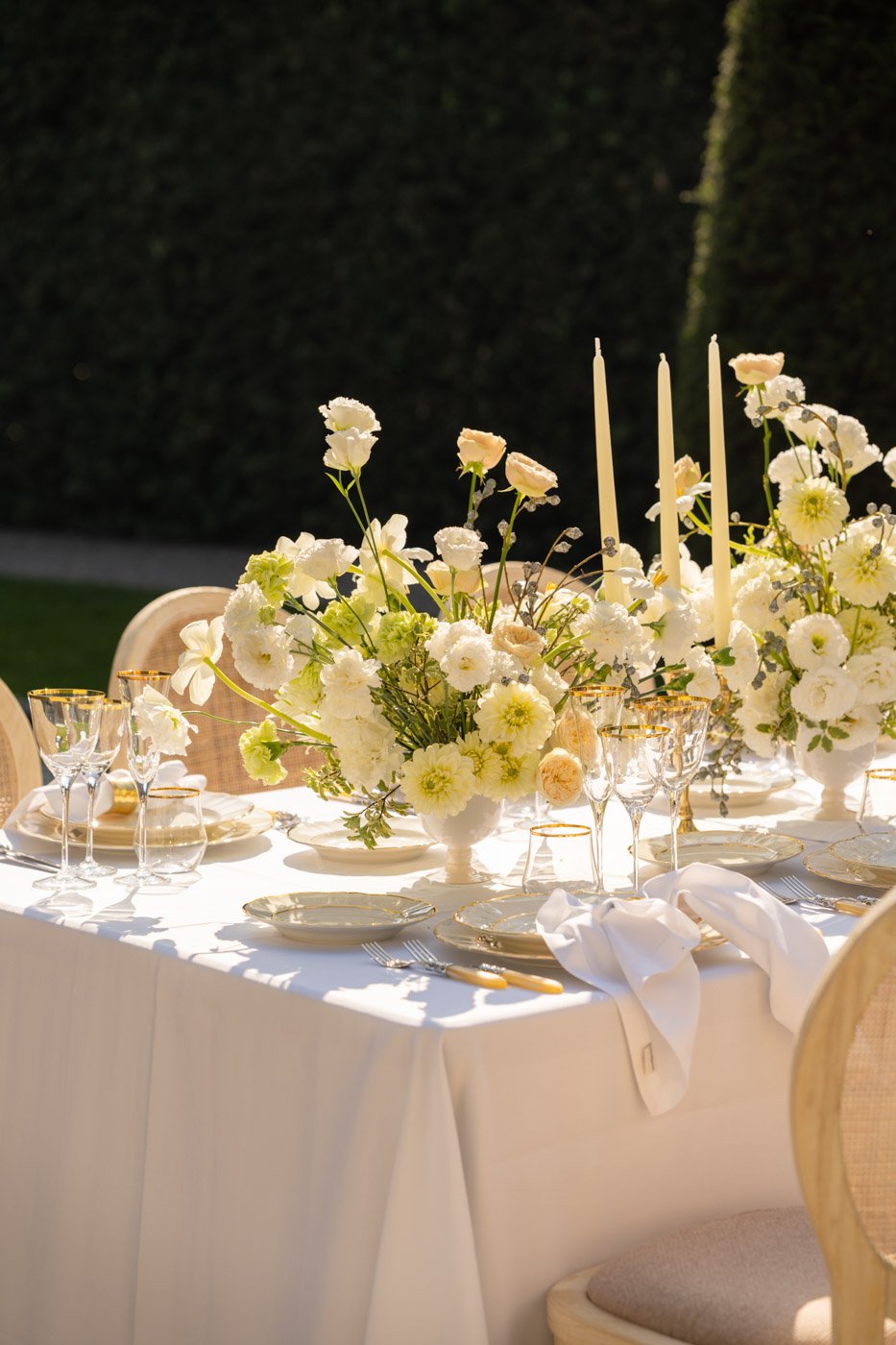 dinner setting detail at villa Balbiano