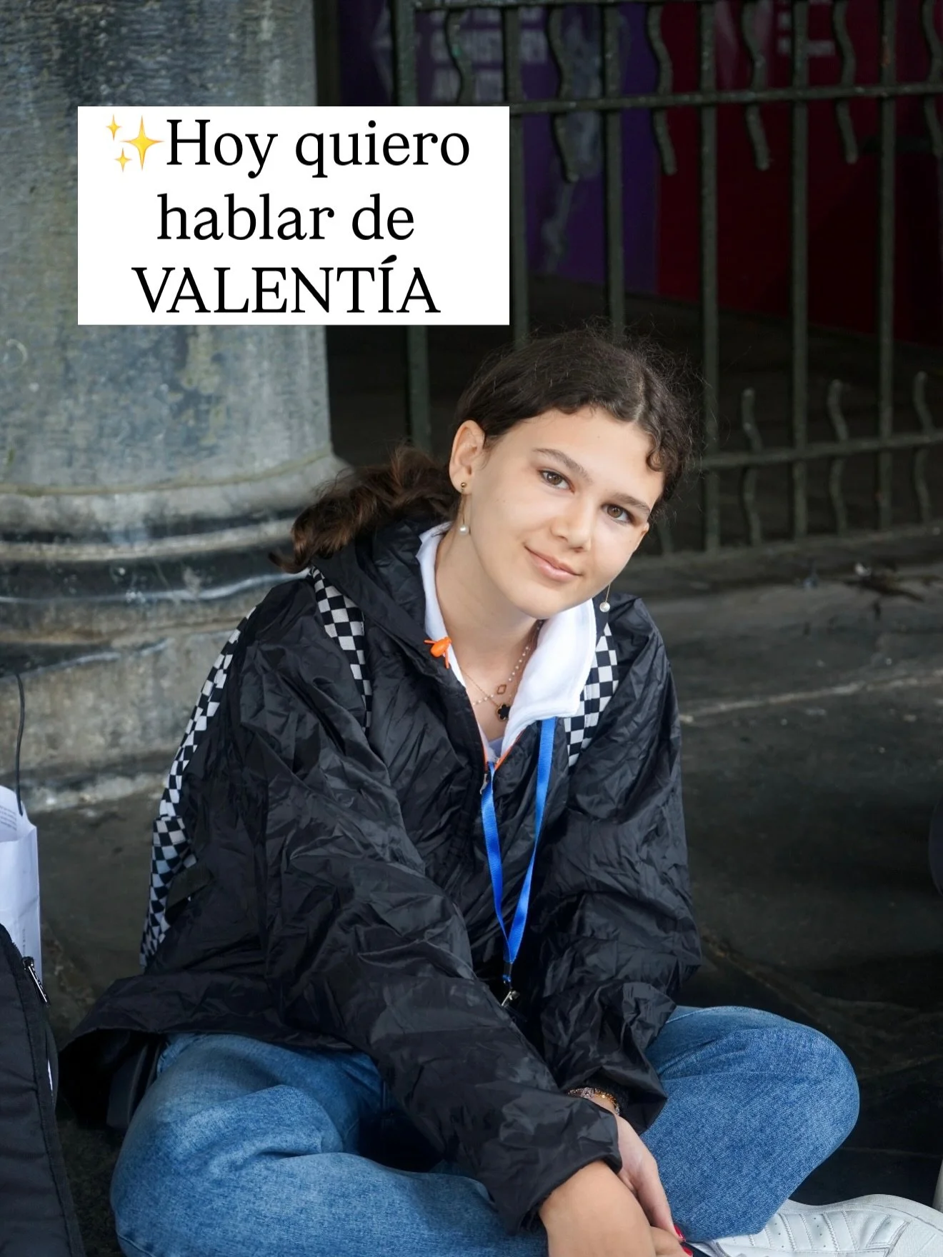 ✨Hoy quiero hablar de valent&iacute;a. 

✨De chicas que desde los 11 a&ntilde;os hacen una maleta y se suben a un avi&oacute;n hacia un pa&iacute;s desconocido.

✨Sin saber exactamente qu&eacute; les espera.
Sin saber c&oacute;mo ser&aacute; su nueva