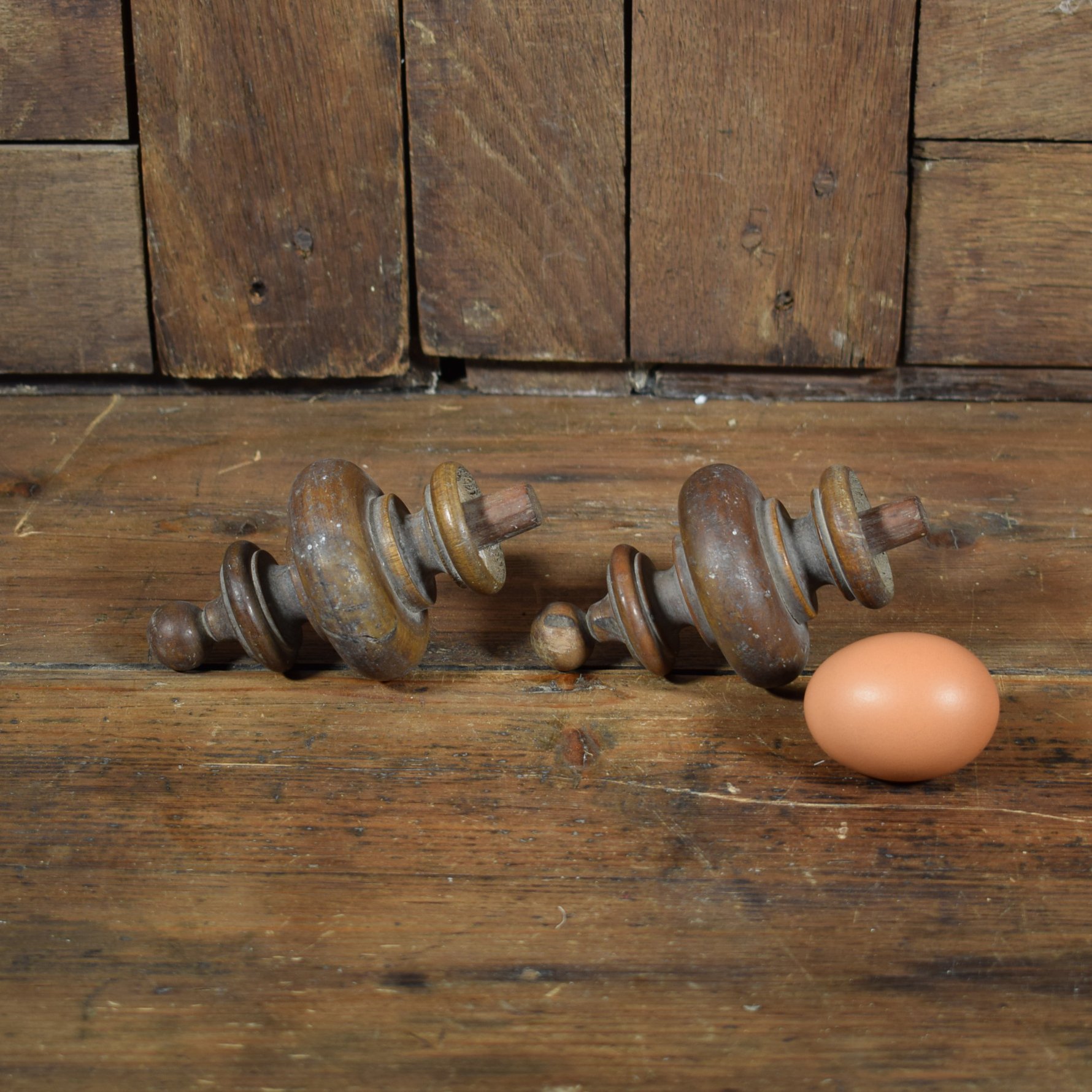 Deux pièces en bois sculptés 2.jpg