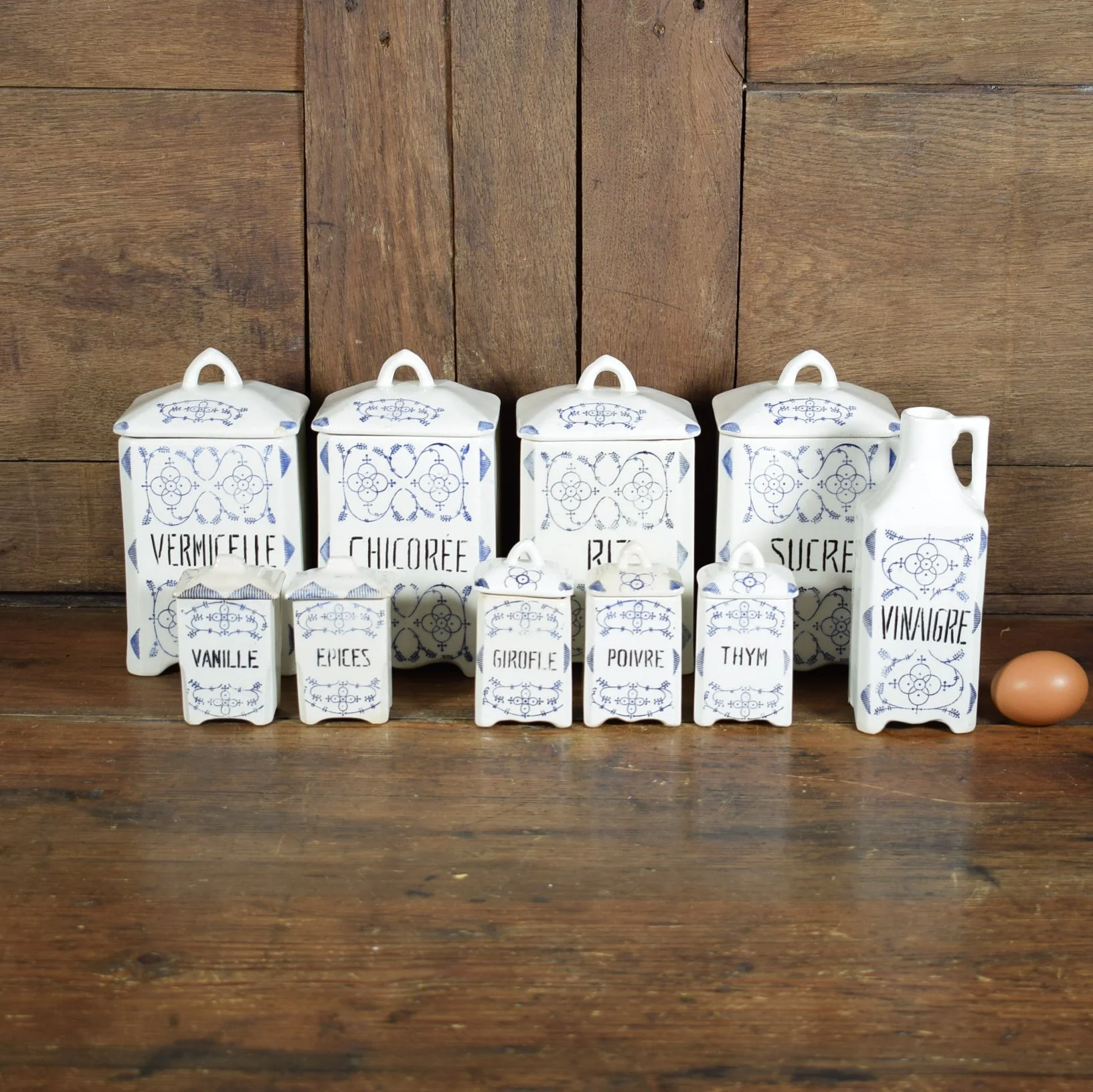 10 pots à épices 2.jpg